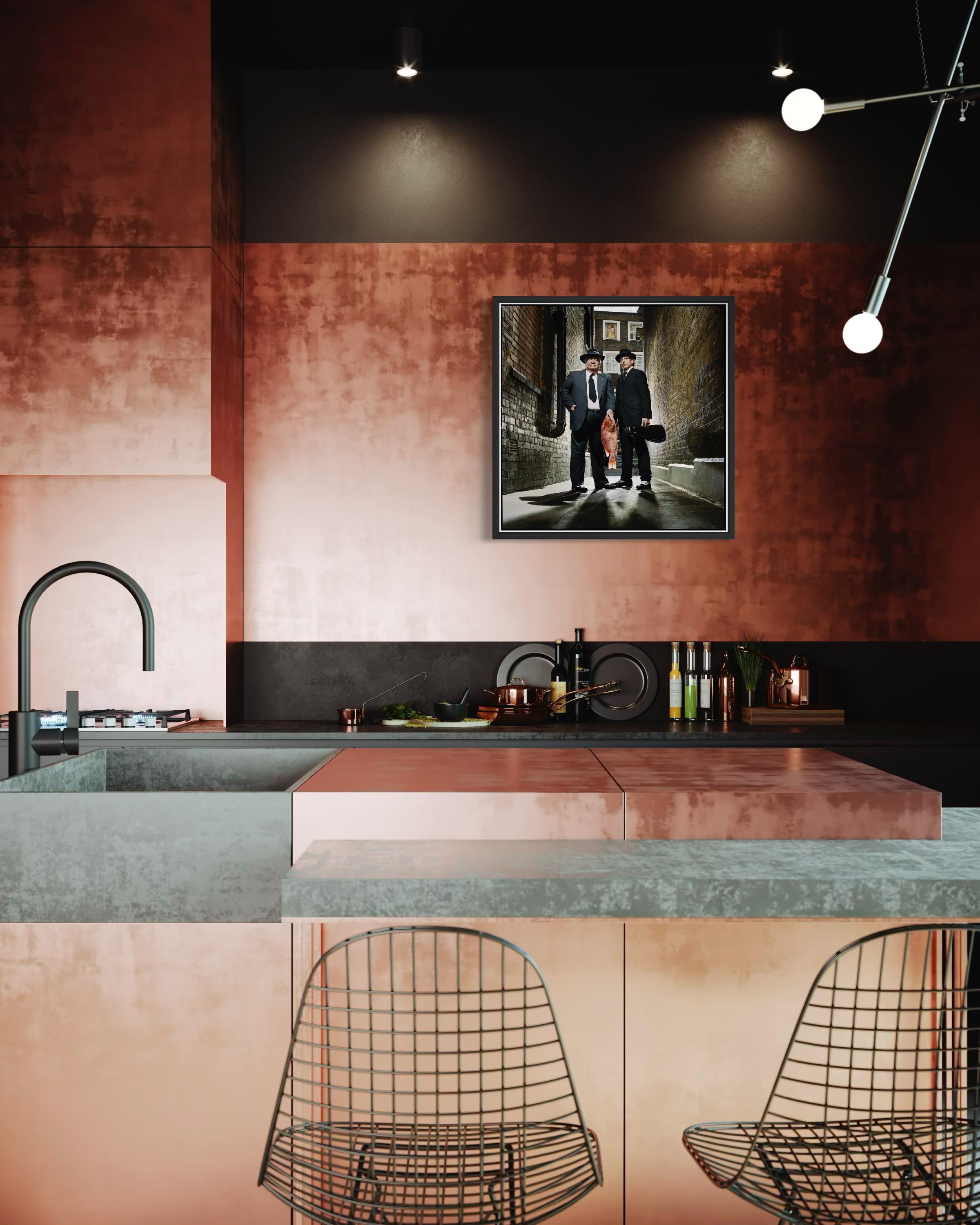 Chefs: Carluccio and Locatelli with Fish and Violin, England, Large Photograph en vente 3