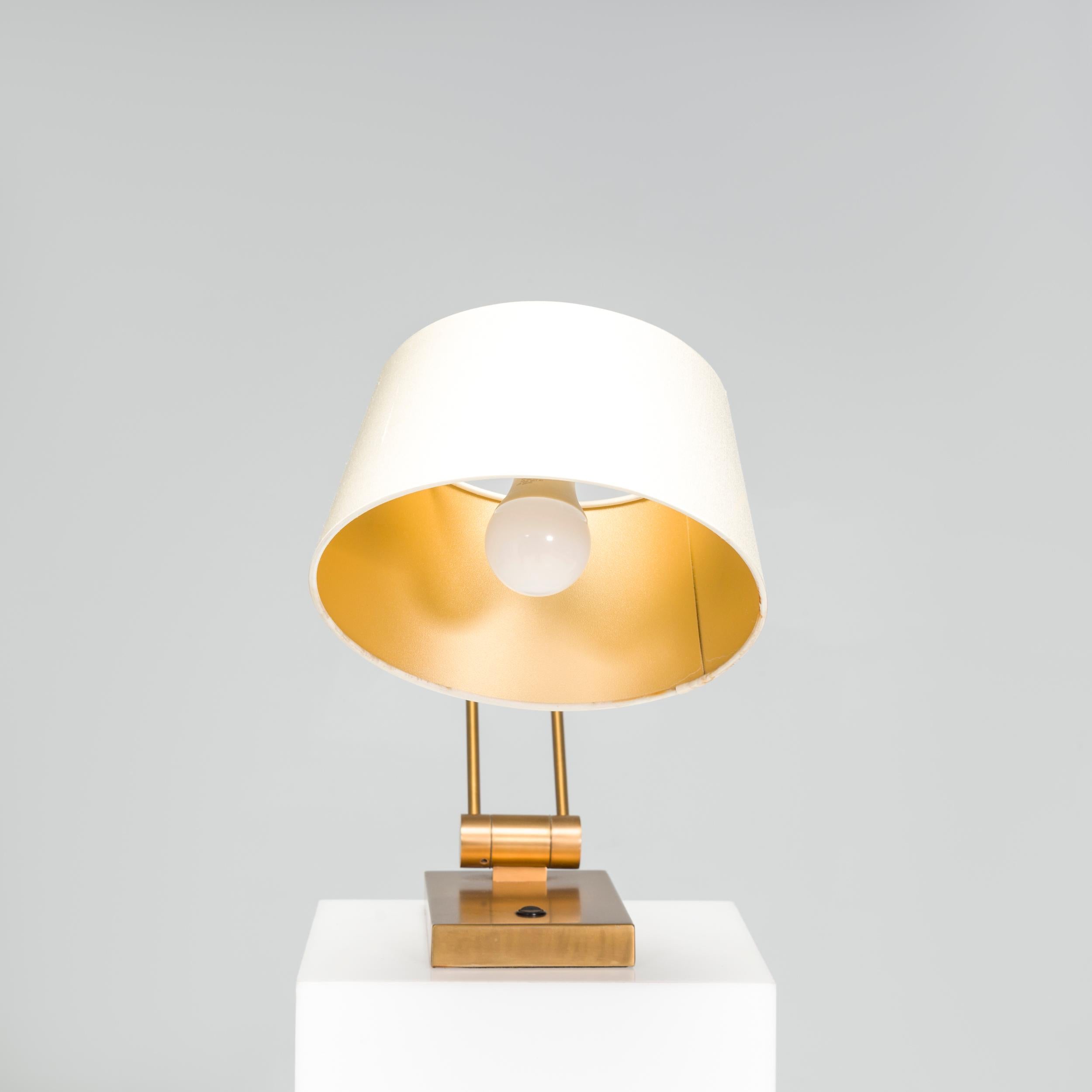 Heathfield & Co. Torun Antike Messing Schreibtischlampe (Moderne) im Angebot