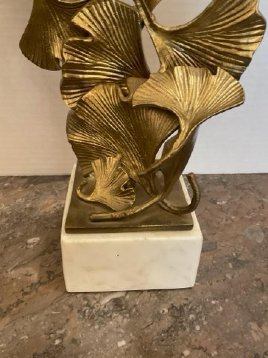 Americano John Richard Scultura di foglie di ginkgo in ottone in vendita