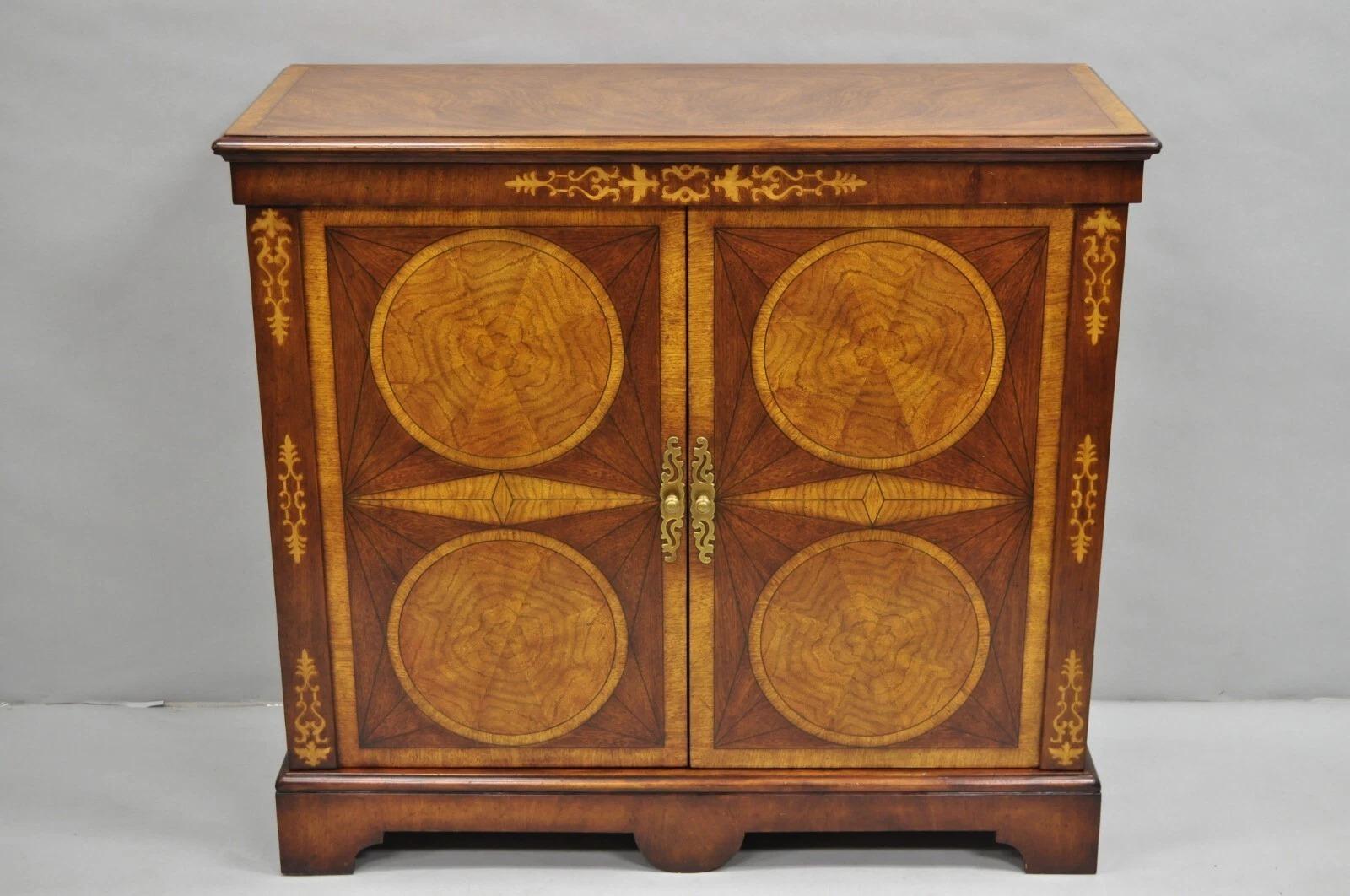 John Richard, mobile credenza con intarsi in legno di radica in stile georgiano in vendita 4