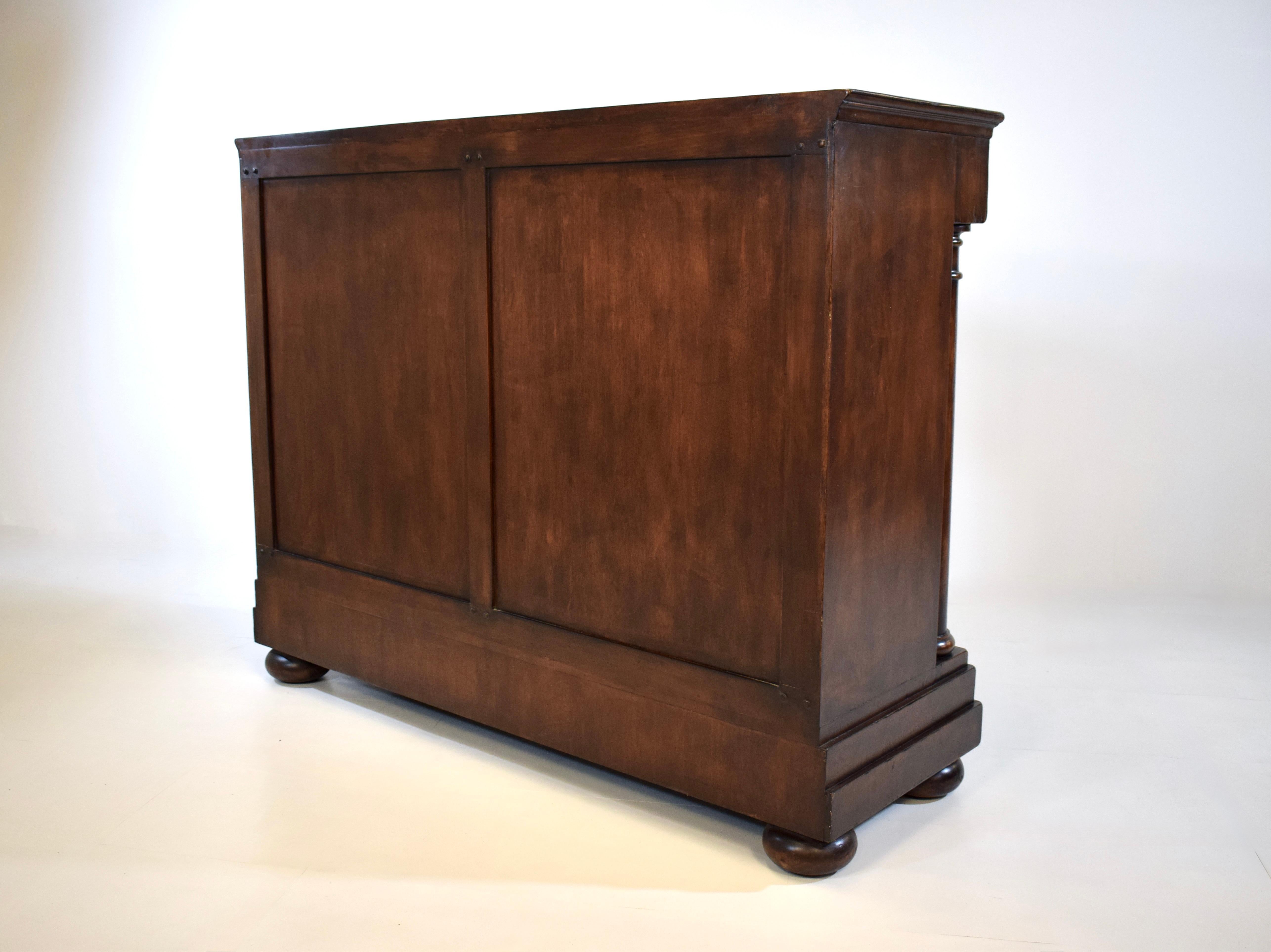 John-Richard English Regency Brass Grill Armadio libreria a due ante in vendita 5