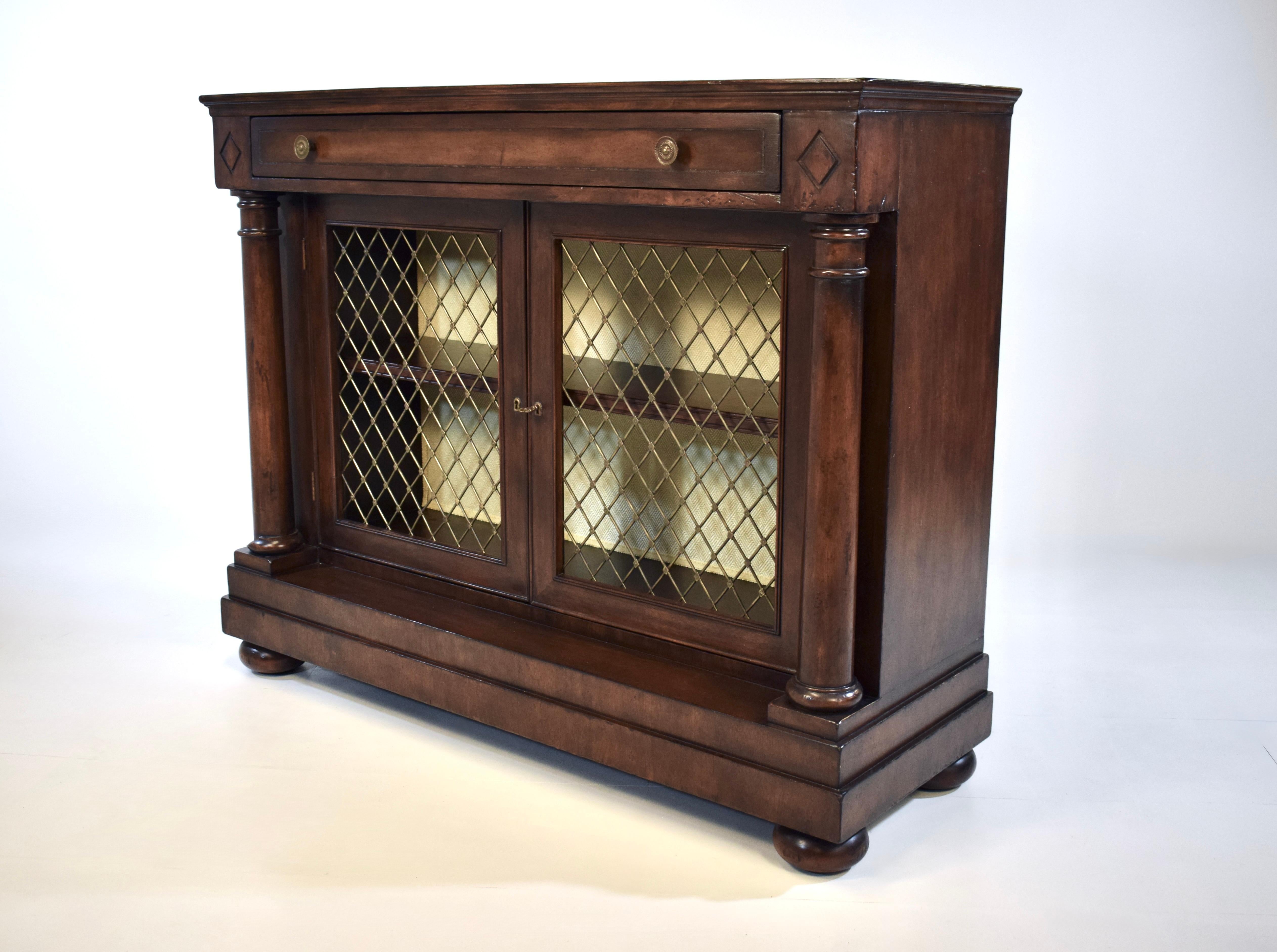John-Richard English Regency Brass Grill Armadio libreria a due ante in vendita 2