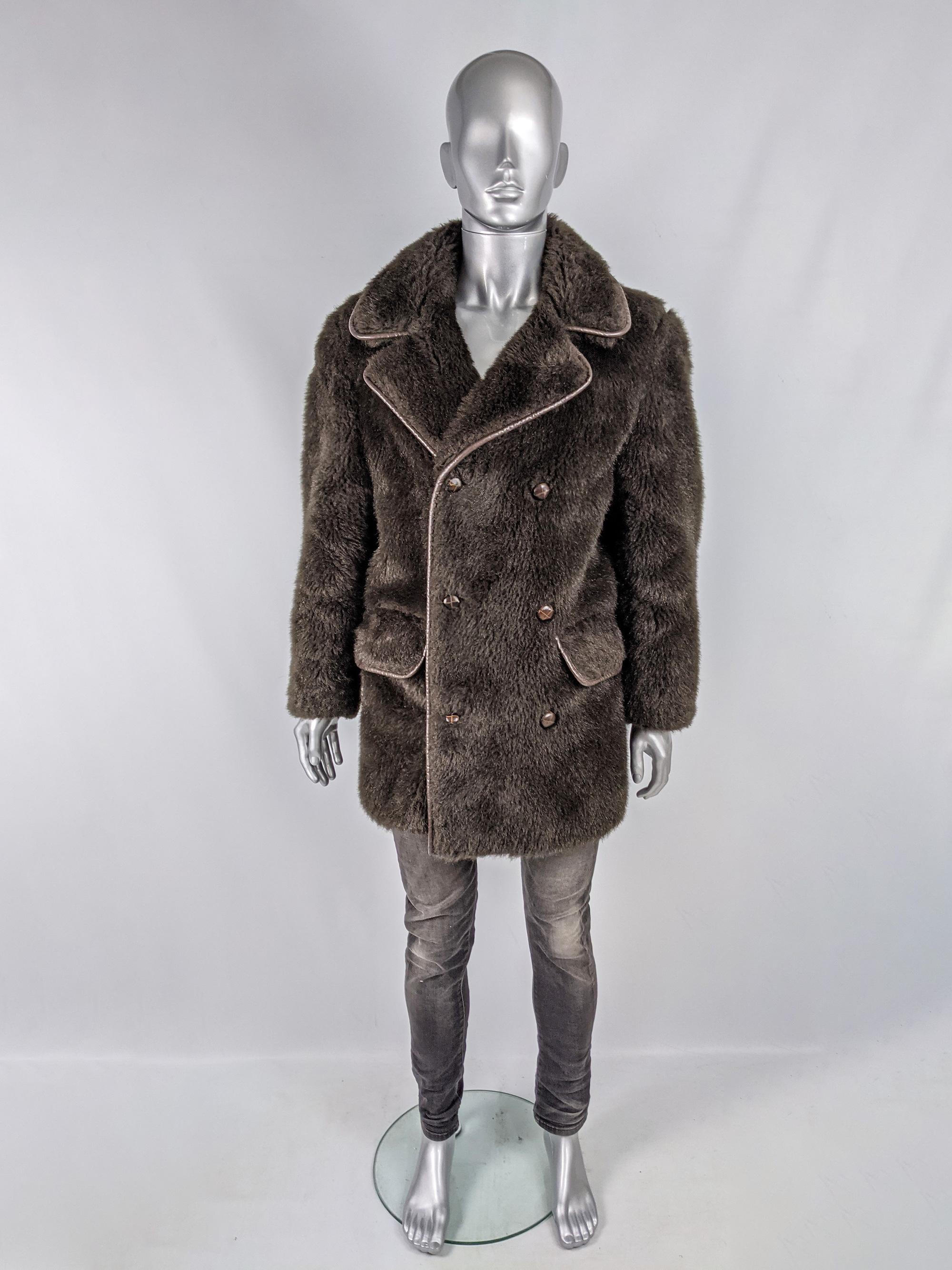 An incredible mens John Richmond vintage faux fur overcoat from the 90s with an obvious 70s inspiration. In a brown fake fur with mod style double breasted buttons and an awesome rock n roll look. 

Size: Marked M but this gives quite a large