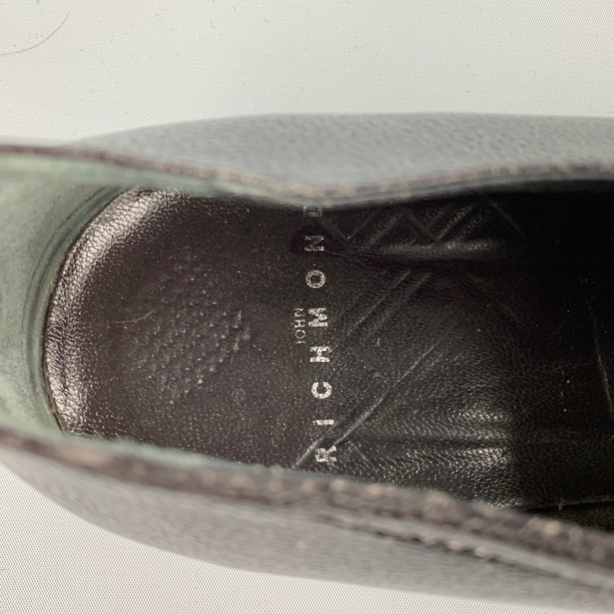 JOHN RICHMOND Größe 10.5 Schwarze Loafers aus strukturiertem Leder mit quadratischem Zehenbereich im Angebot 3