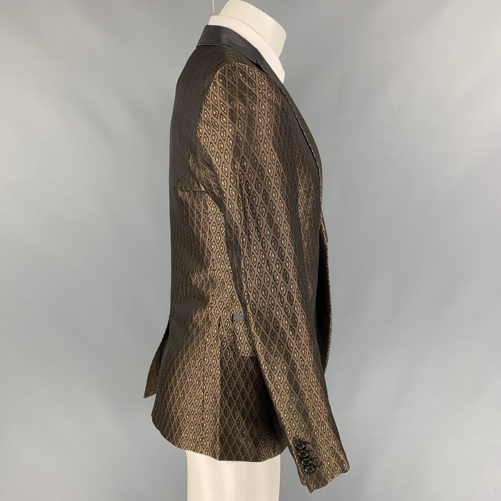 JOHN RICHMOND Size 40 Brown Jacquard Cotton / Silk Peak Lapel Sport Coat In Good Condition For Sale In San Francisco, CA