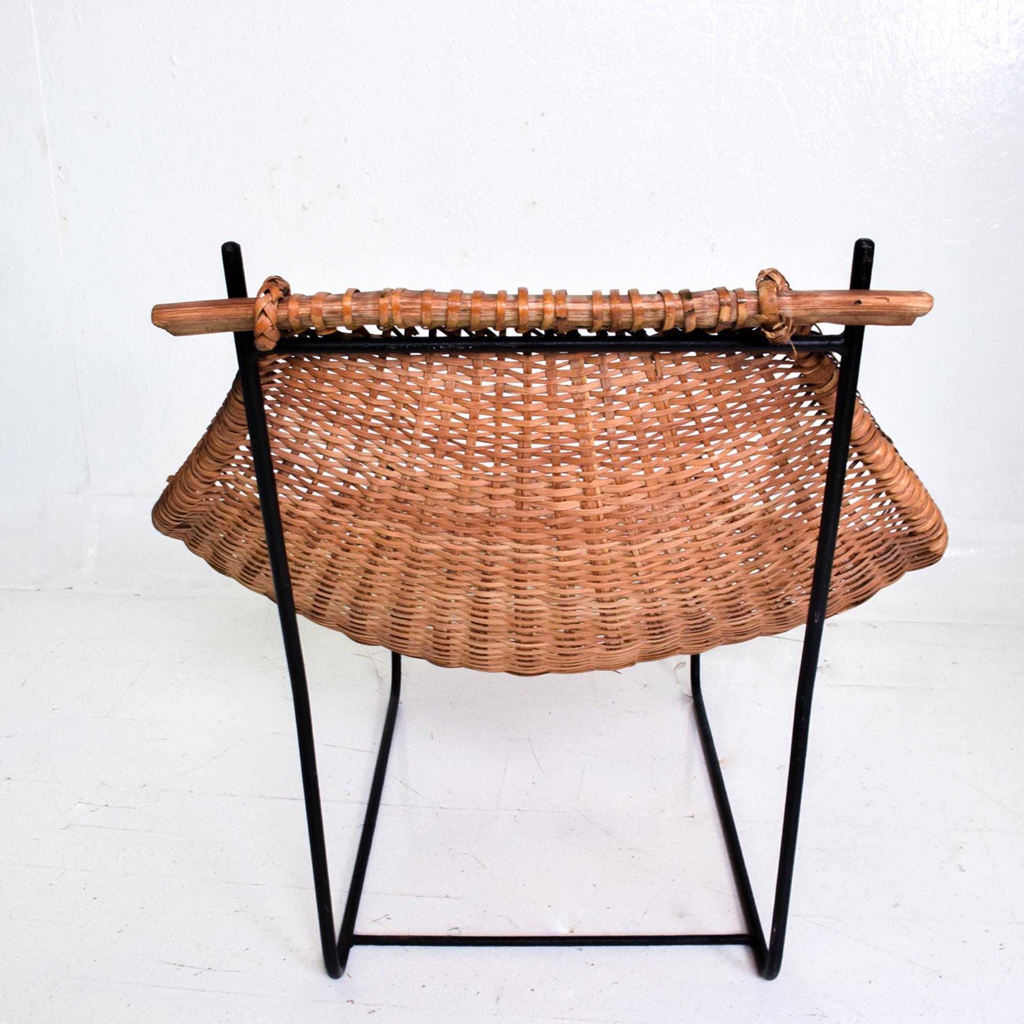 American John Risley Classic Duyan Rattan & Iron Patio Lounge Chair 1950s Modern