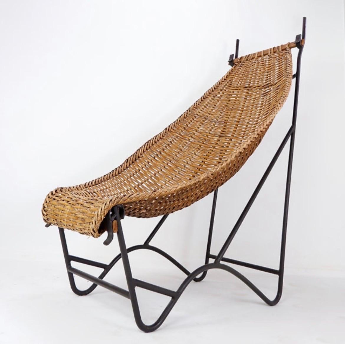 Silla de salón con respaldo alto estilo John Risley Hierro macizo / Mimbre Francia en Bueno estado para la venta en Linkebeek, BE