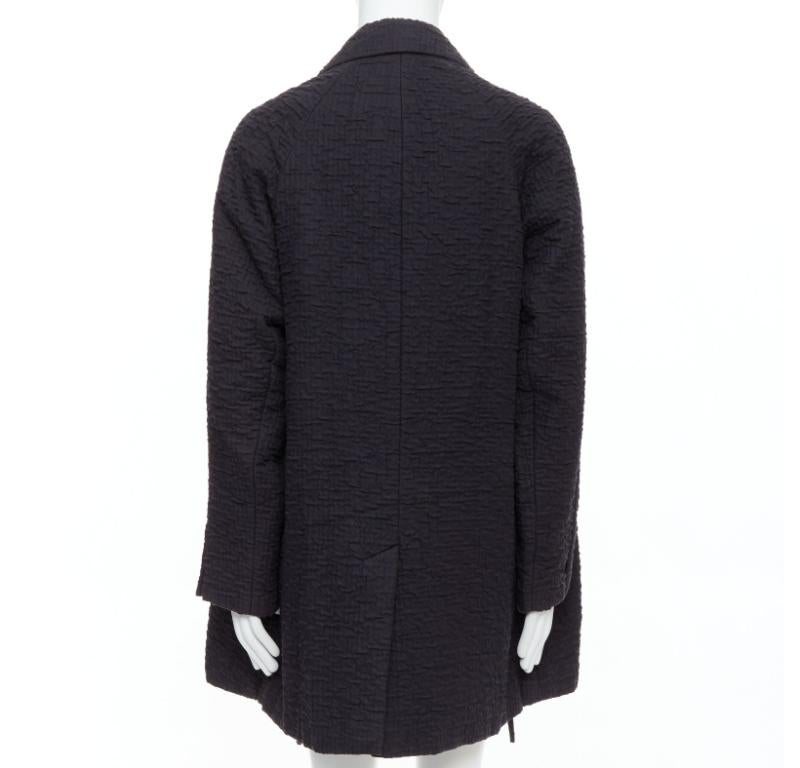 Uomo JOHN ROCHA Cappotto vintage in plissé nero con struttura a svasatura frontale US38 M. in vendita