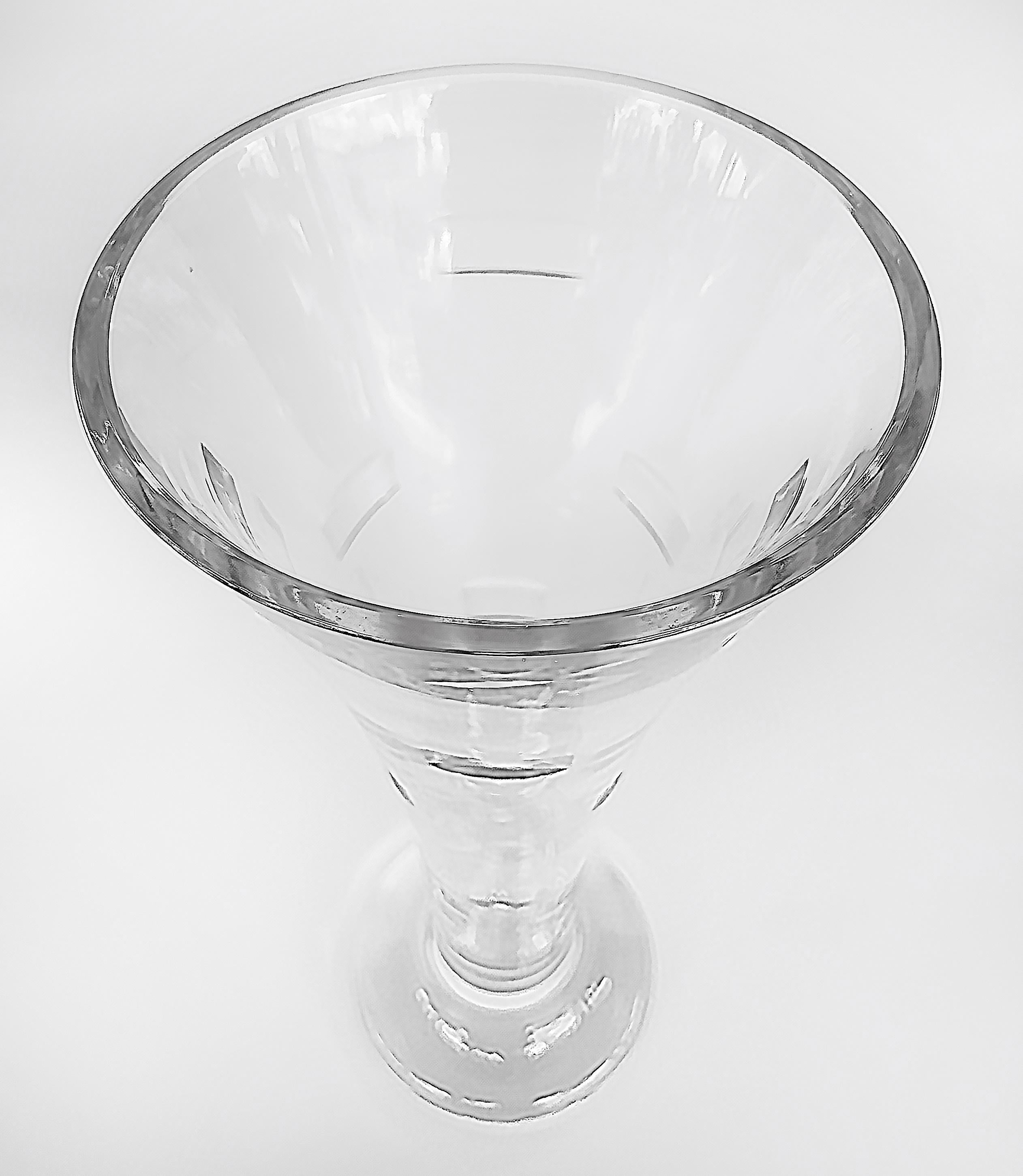 John Rocha Waterford Cut Crystal Large Geo Vase,  Art Deco Style In Good Condition For Sale In Miami, FL
