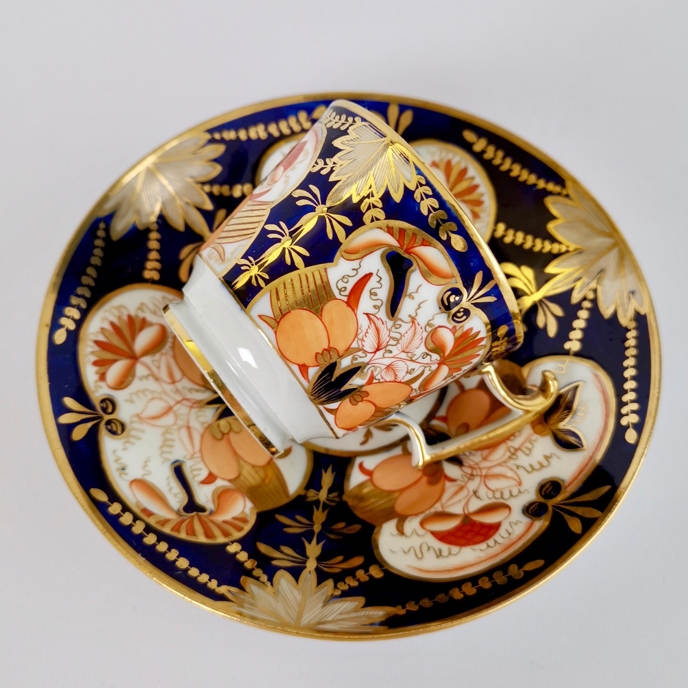 John Rose Coalport Porcelain Teacup Trio, Japan Imari Orange, Regency, ca 1815 In Good Condition In London, GB