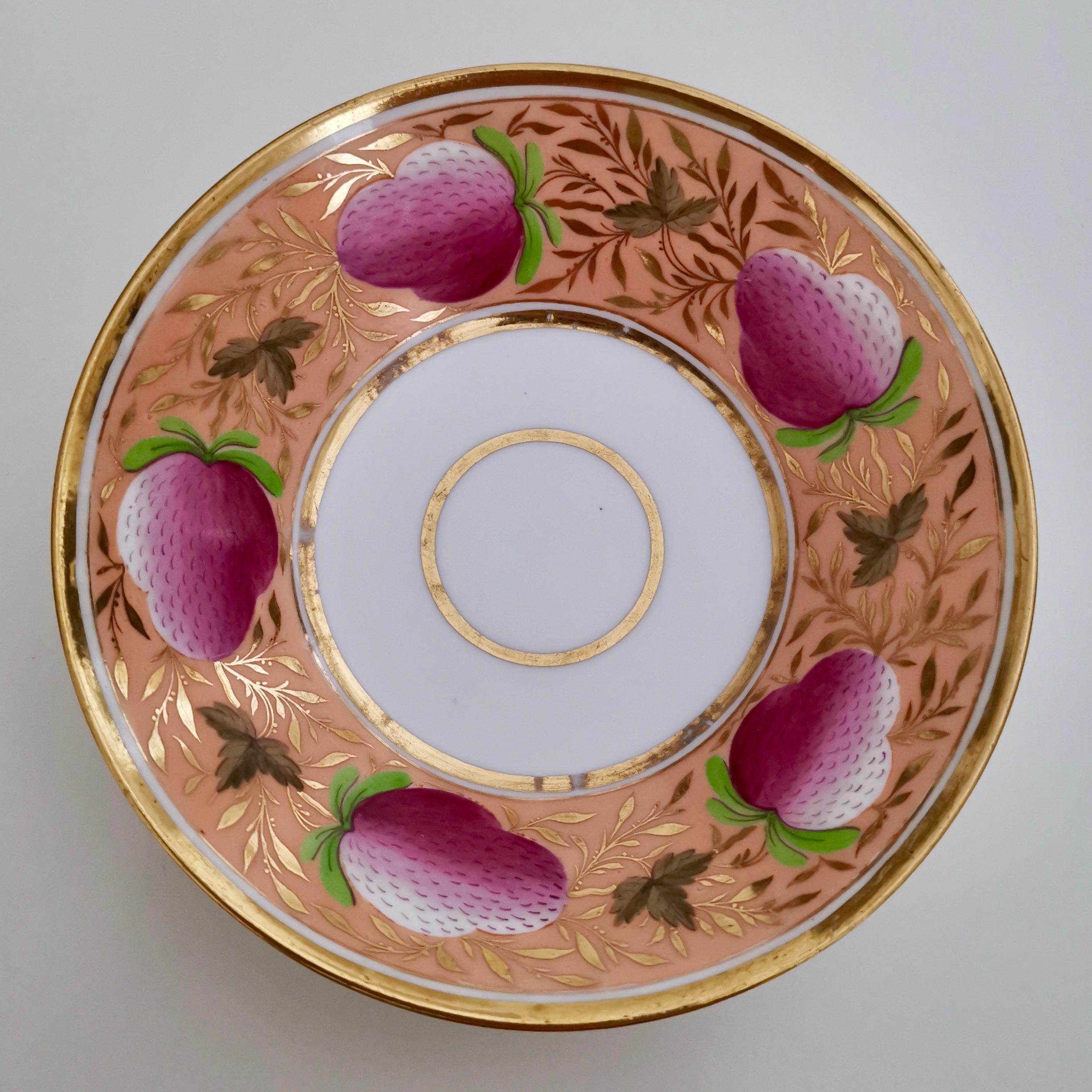 John Rose Coalport Porcelain Teacup Trio, Pink Strawberries, Regency, circa 1815 In Good Condition In London, GB