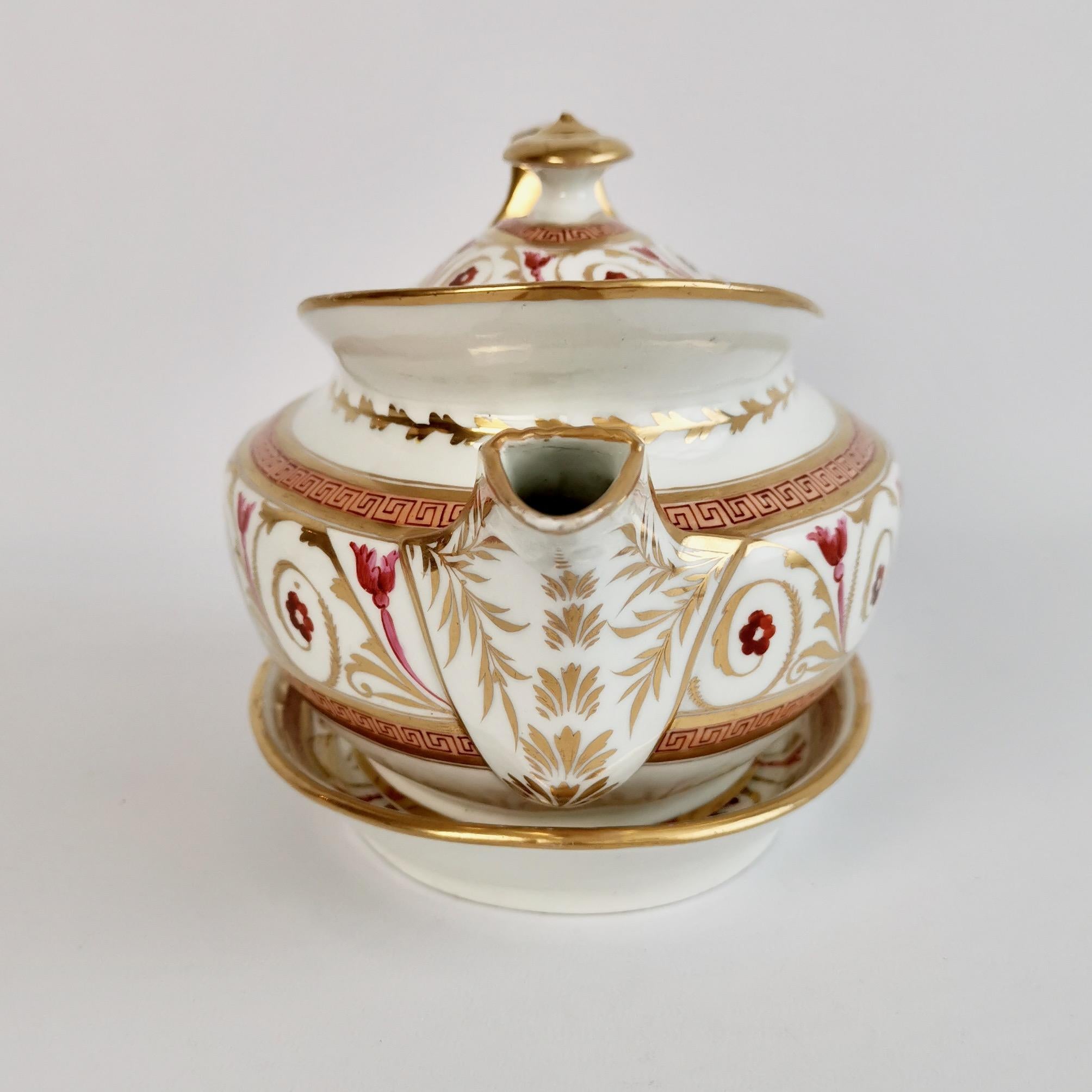 English John Rose Coalport Porcelain Teapot, Peach, Gilt and Pink, Regency, circa 1810
