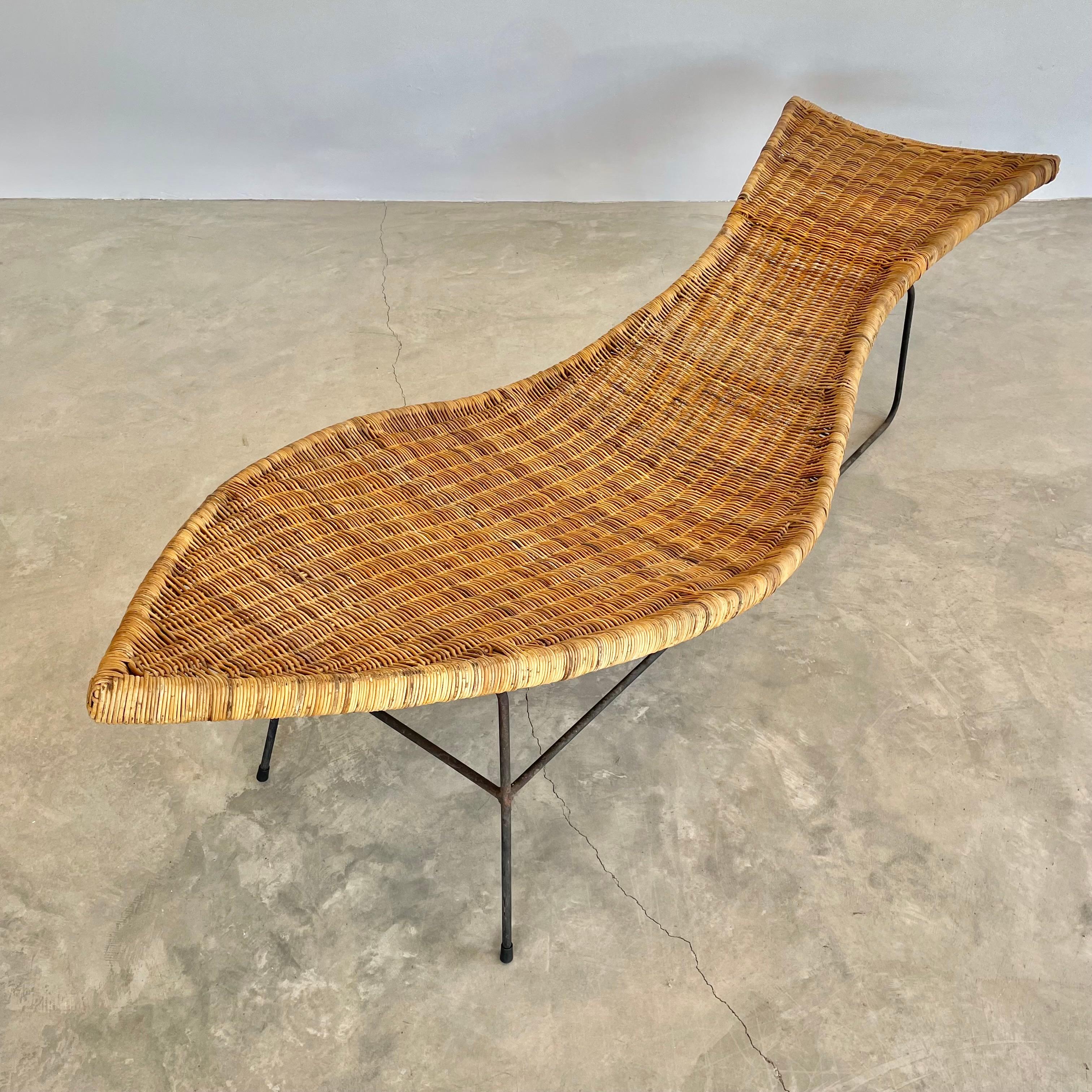 John Salterini Wicker 'Fish' Lounge Chair, 1950s USA 4