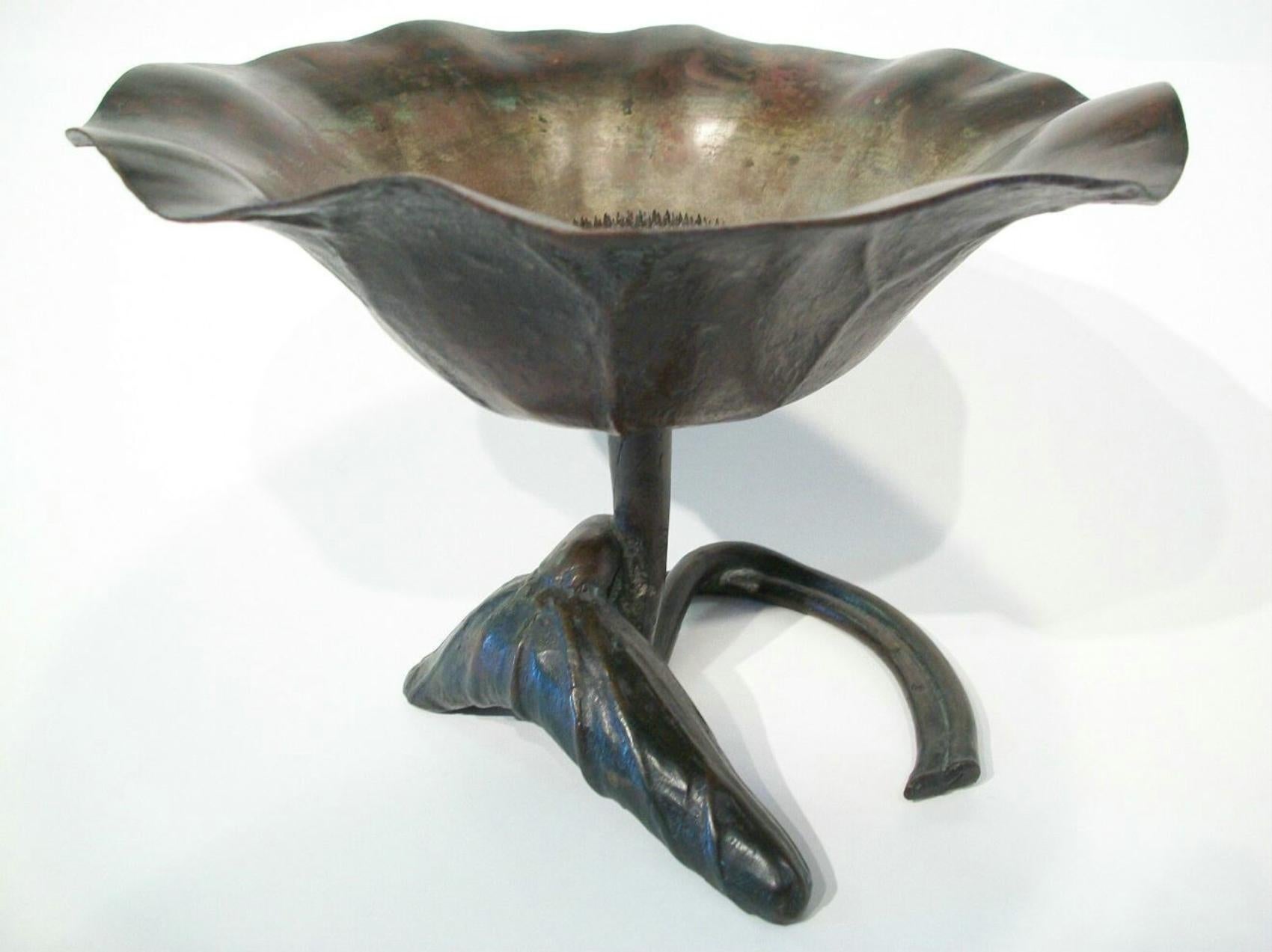 American John Scott Bradstreet - Bronze Lotus Bowl - United States - circa 1900 For Sale