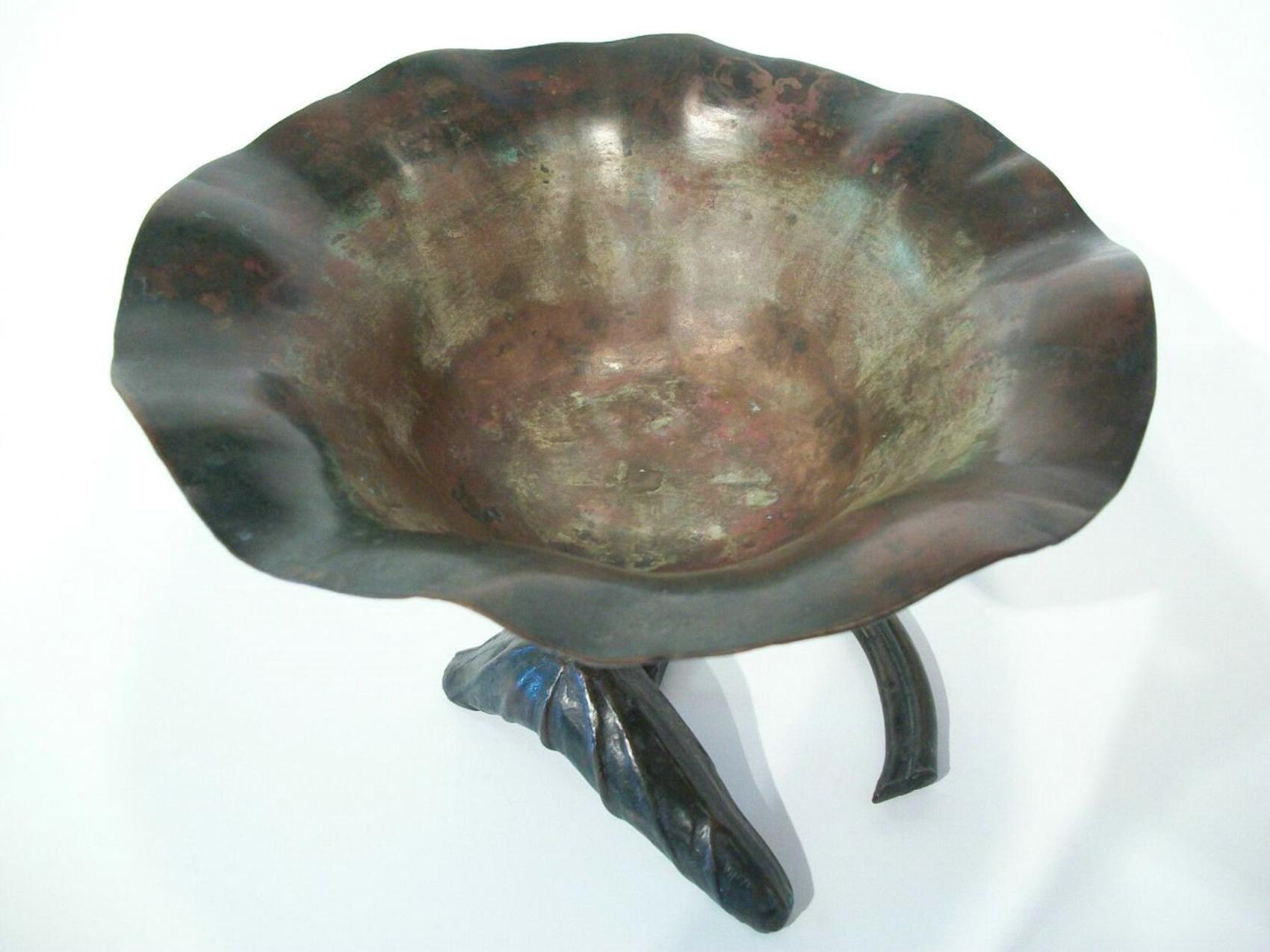 Bol lotus en bronze de John Scott Bradstreet - tats-Unis - vers 1900 en vente 1