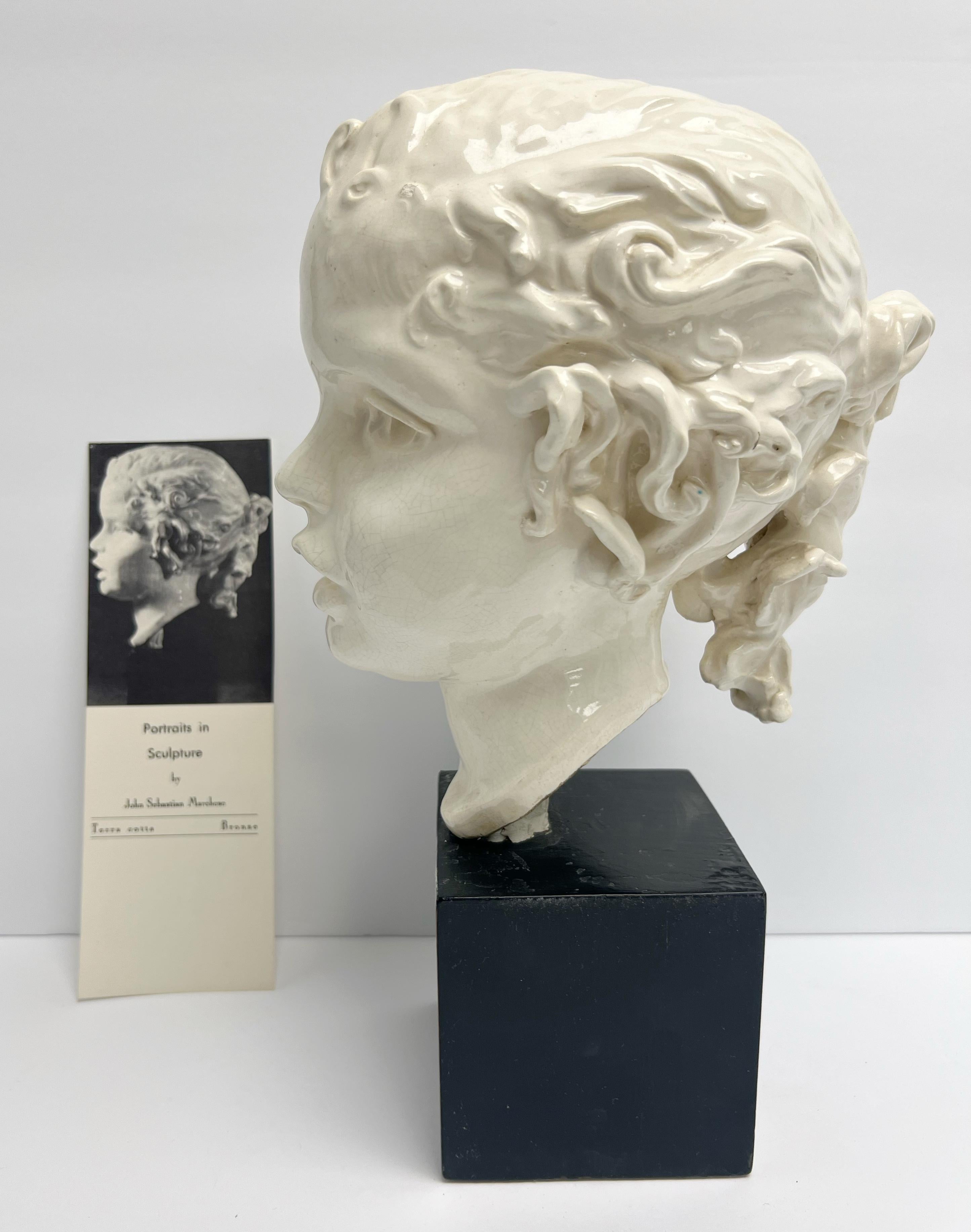 Escultura busto de terracota de John Sebastian Marchese mediados del siglo XX en venta