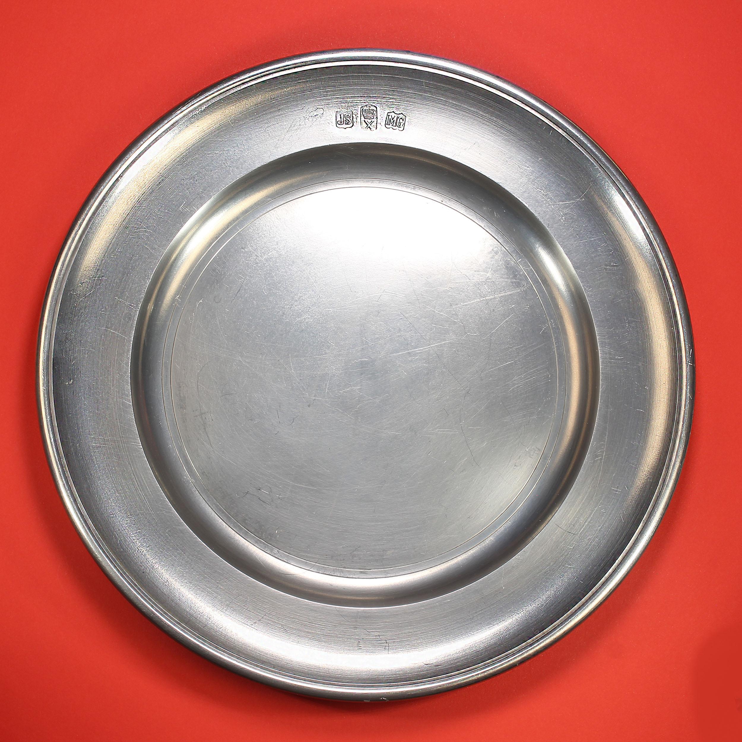 Plato de Servir Redondo de Peltre Brasileño de 11,5 Pulgadas John Somers en venta 3