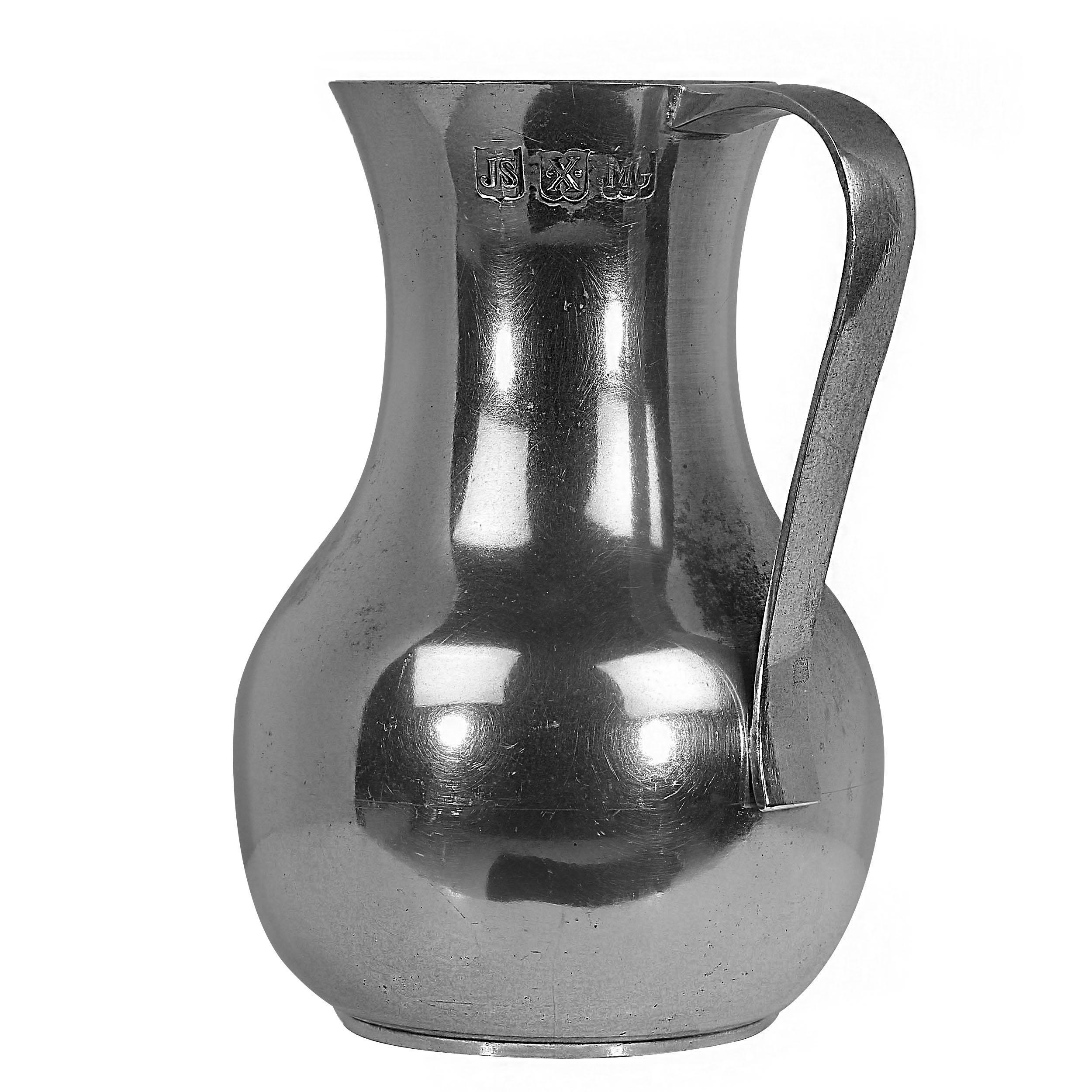 eleganter 6-Zoll-Perlenkrug von John Somers (20. Jahrhundert) im Angebot