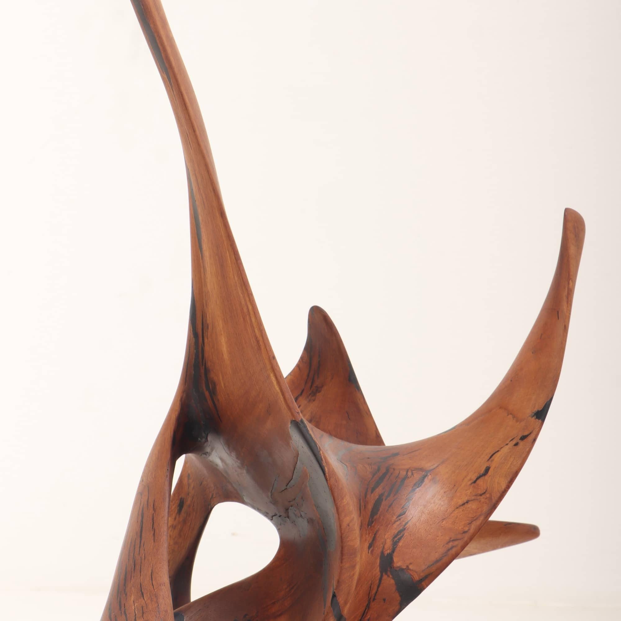John Spielman (British, born 1944) large abstract carved wood sculpture c. 1970 In Good Condition For Sale In Philadelphia, PA