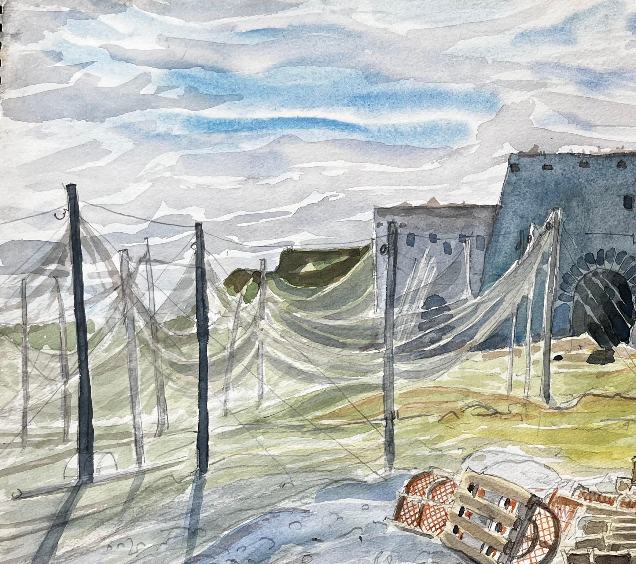 Filets de pêche et casiers à homards des Shetland avec ruine au bord de la mer 1985 Aquarelle en vente 1