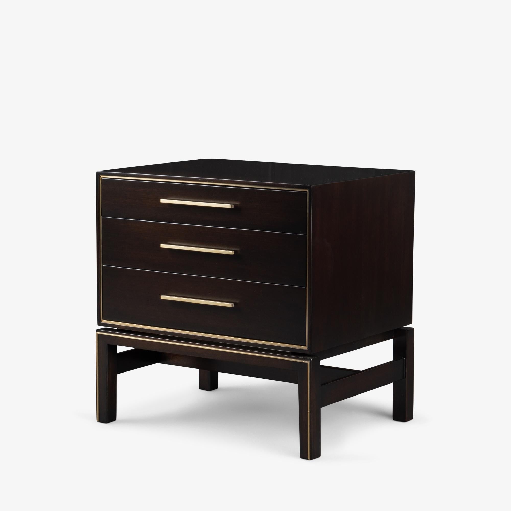 American John Stuart 3-Drawer Nightstand End Tables in Walnut with Brass Inlay, Pair For Sale