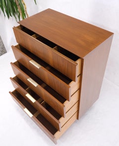 John Stuart Hohe Kommode mit 5 Schubladen aus Nussbaumholz, Mid-Century Modern Mint!