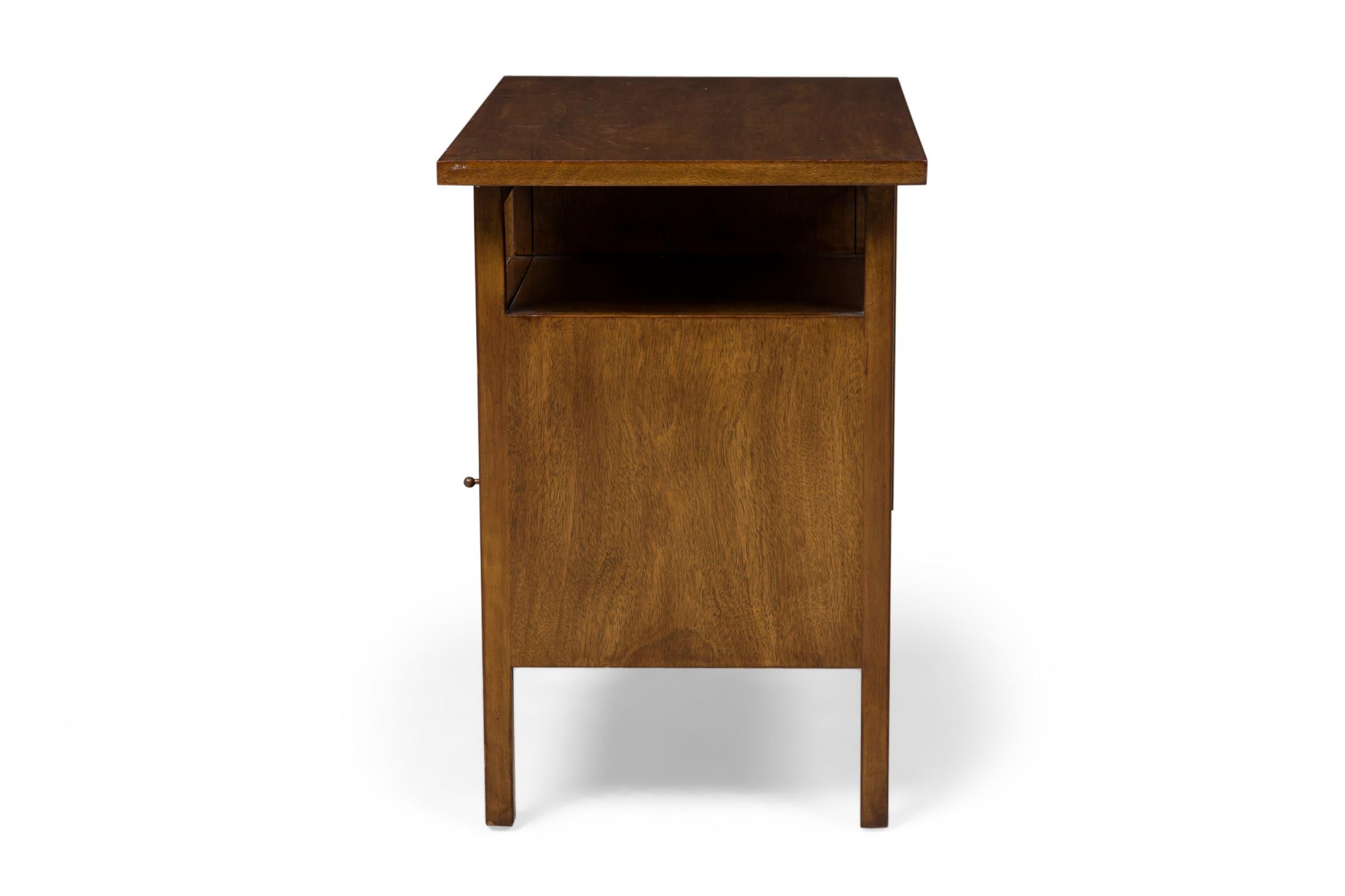 John Stuart American Midcentury Walnut Slat Front Right Cabinet Nightstand In Good Condition For Sale In New York, NY