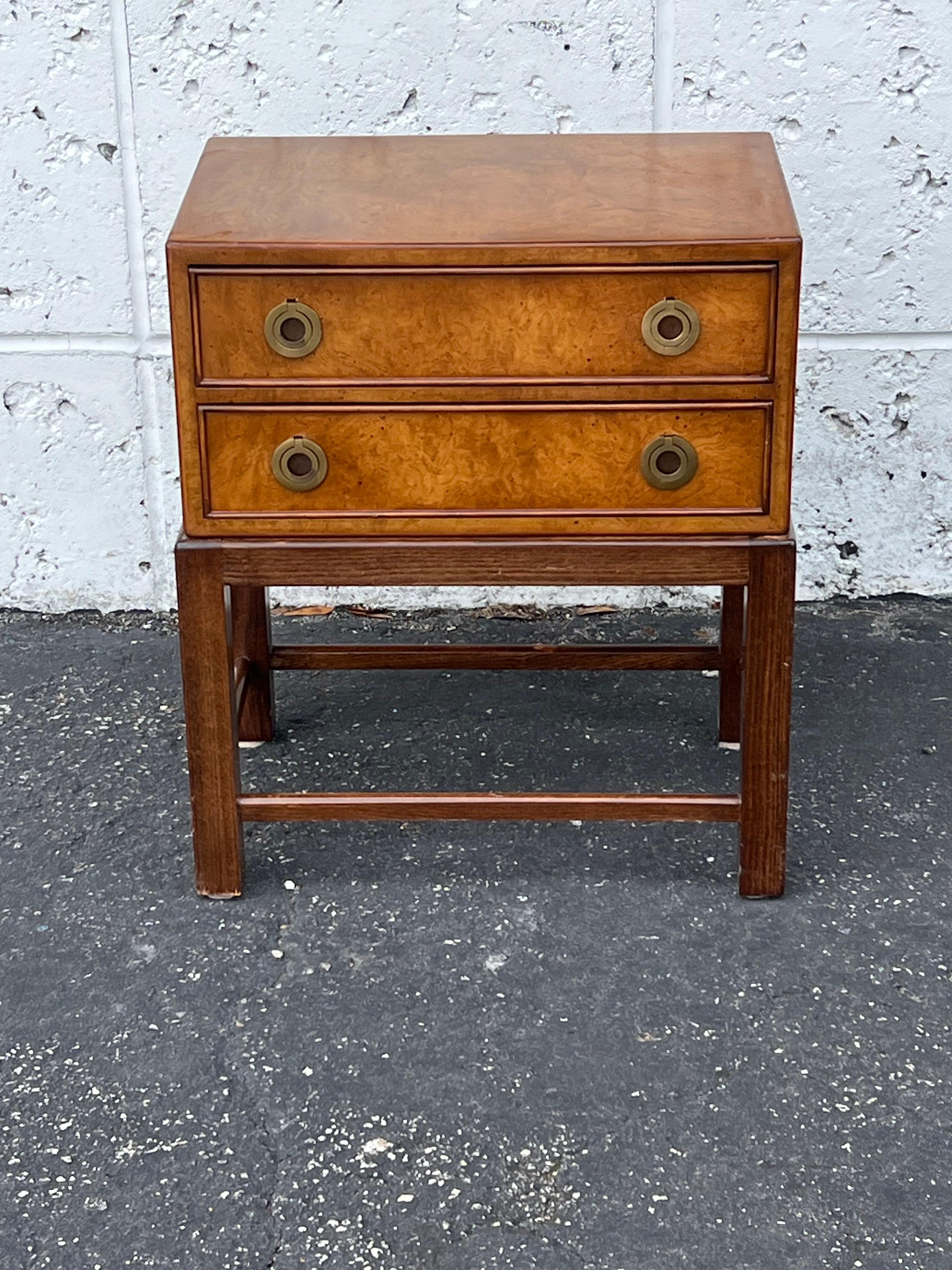 Mini cassapanca Campaigner di John Stuart, anni '60 circa, in radica in vendita 5