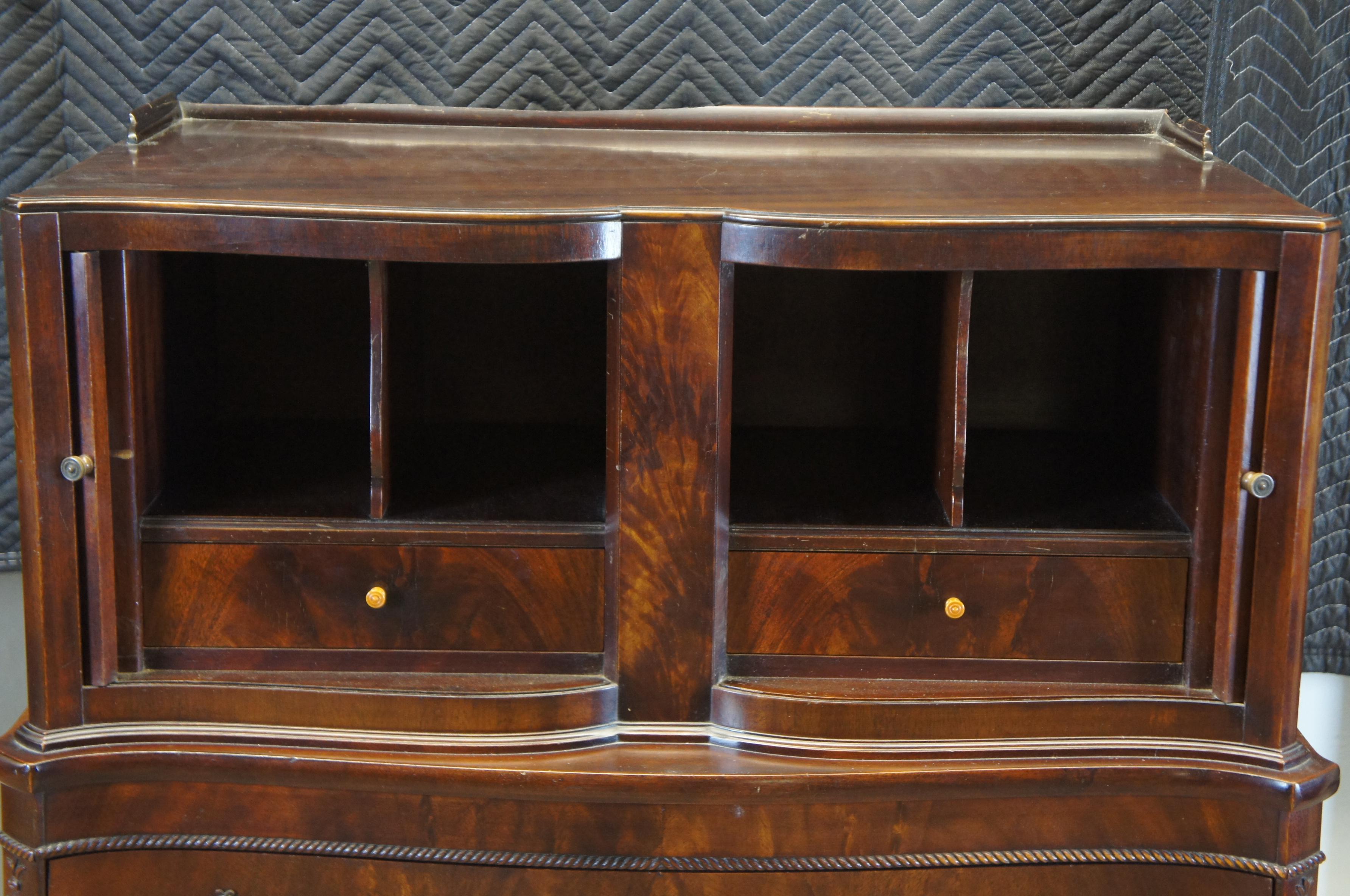 John Stuart Chippendale Flame Mahogany Serpentine Tambour Dresser Tallboy Chest In Good Condition In Dayton, OH