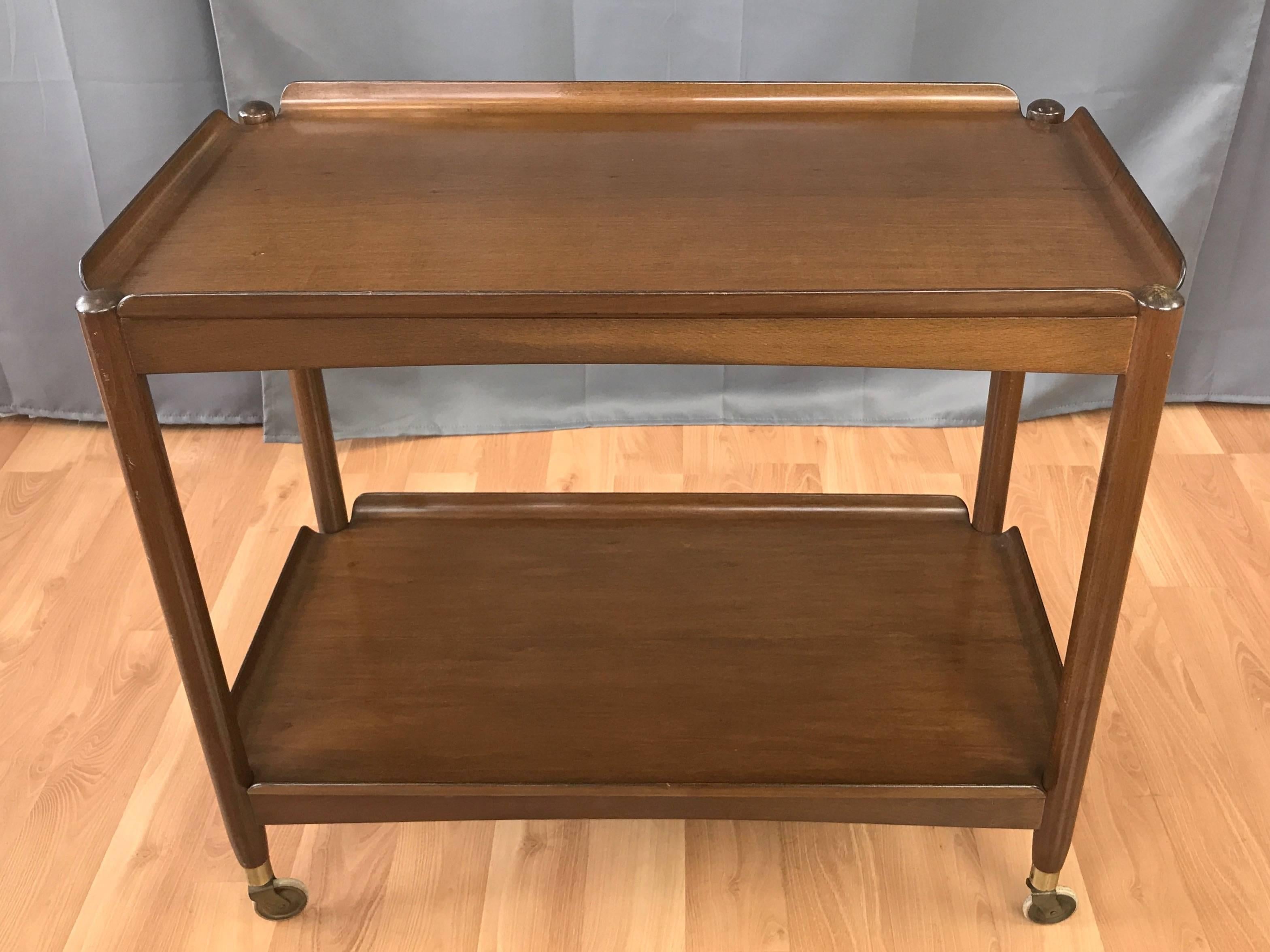 Scandinave moderne Chariot de bar pliant en hêtre John Stuart Danish avec plateaux amovibles