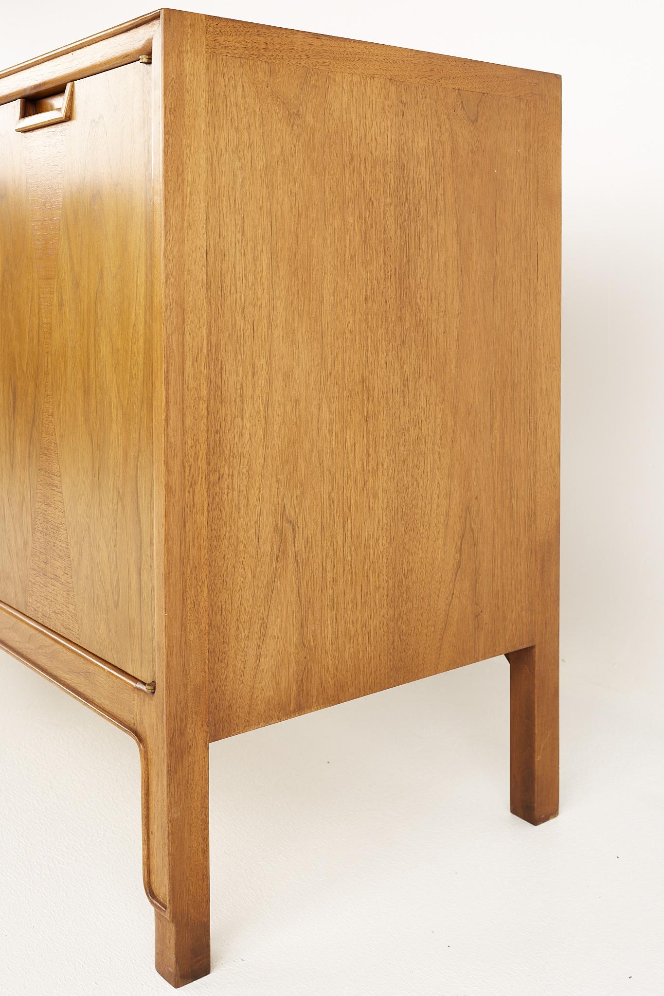 Mid-Century Modern John Stuart for Mount Airy Janus Collection MCM Walnut 3 Door Sideboard Credenza