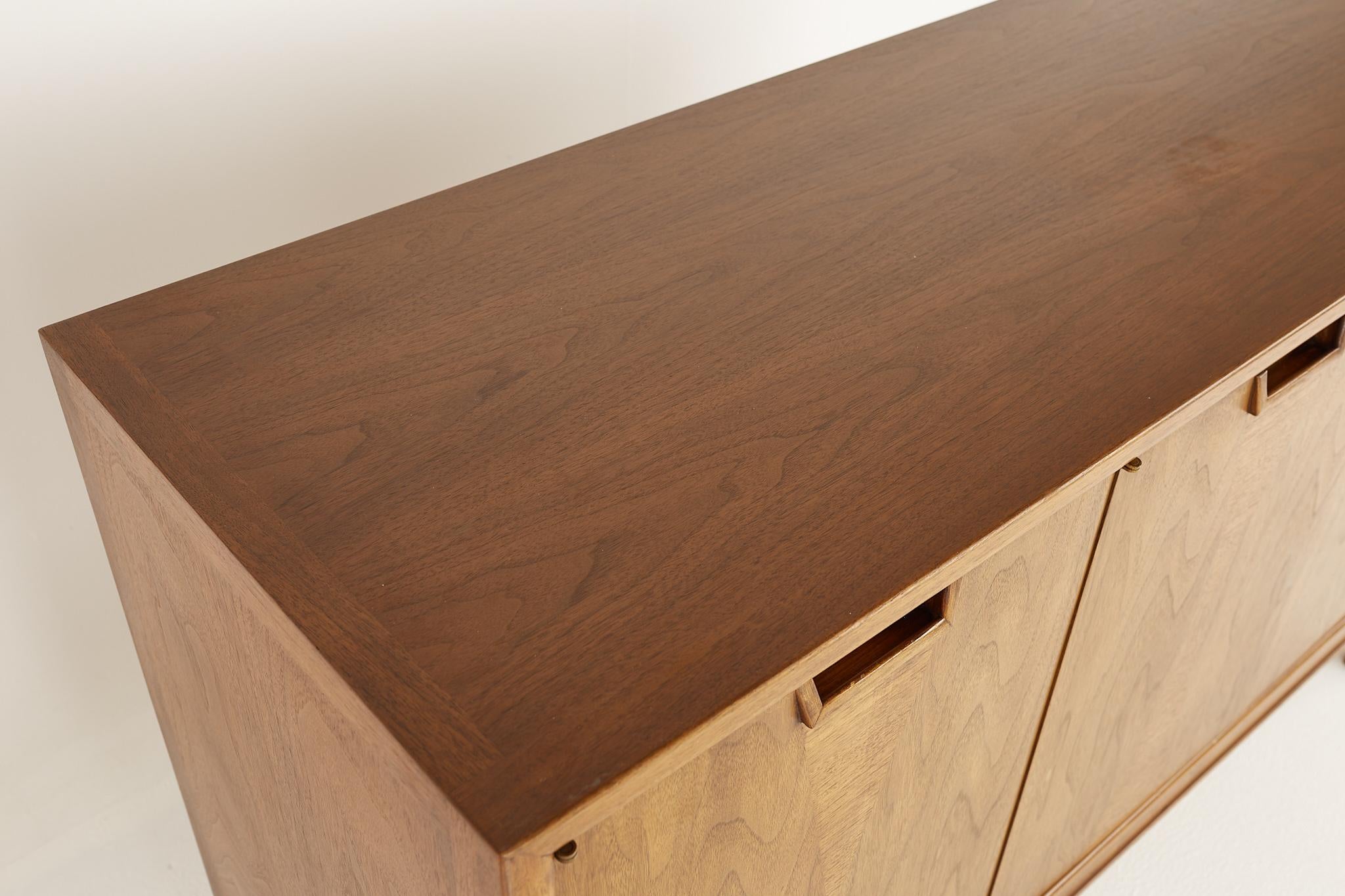 American John Stuart for Mount Airy Janus Collection MCM Walnut 3 Door Sideboard Credenza
