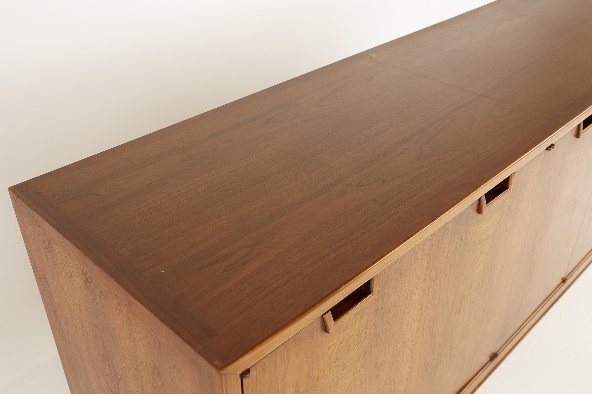 John Stuart for Mount Airy Janus Collection MCM Walnut Long Sideboard Credenza 2