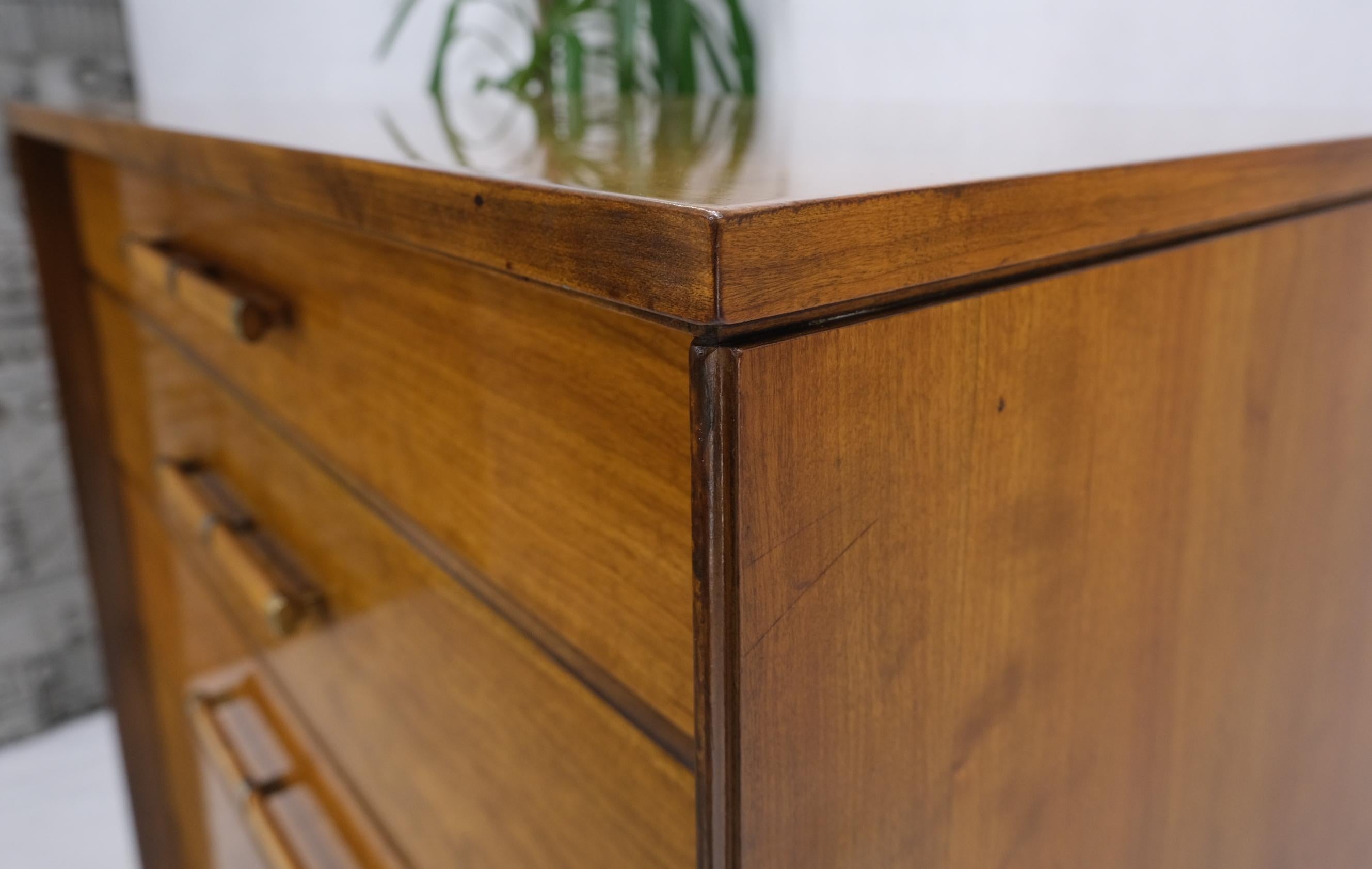 Commode haute à 6 tiroirs en érable ambré miel John Stuart Commode à poignées en bois en vente 6