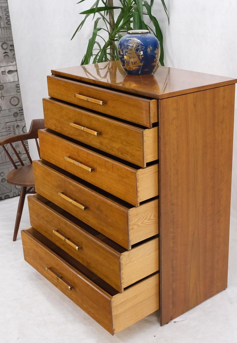 commode haute tiroir