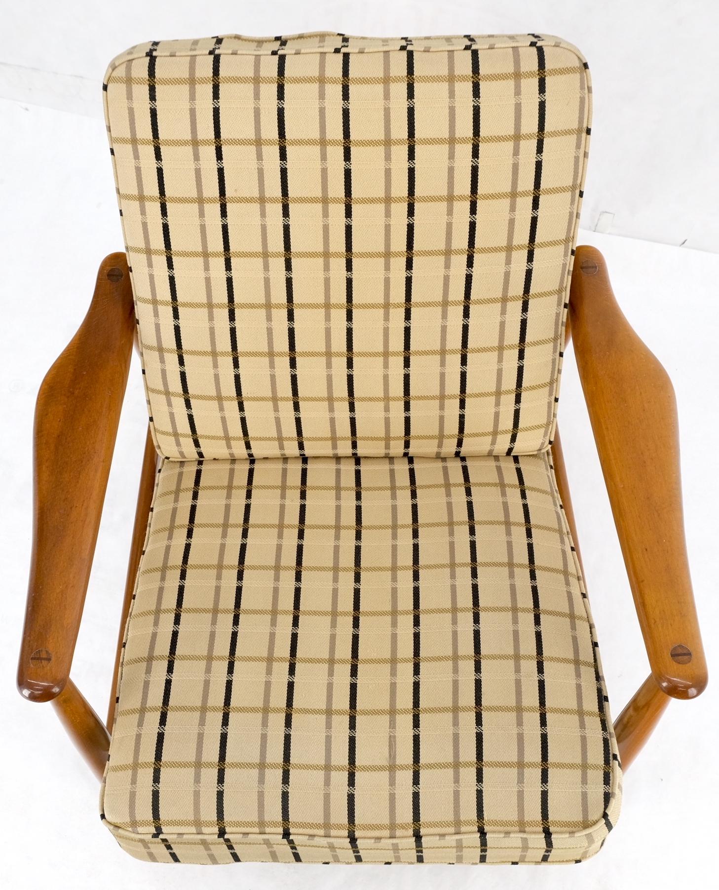 John Stuart Mid Century Danish Modern Plaid Pattern Upholstery Teak Lounge Chair For Sale 6