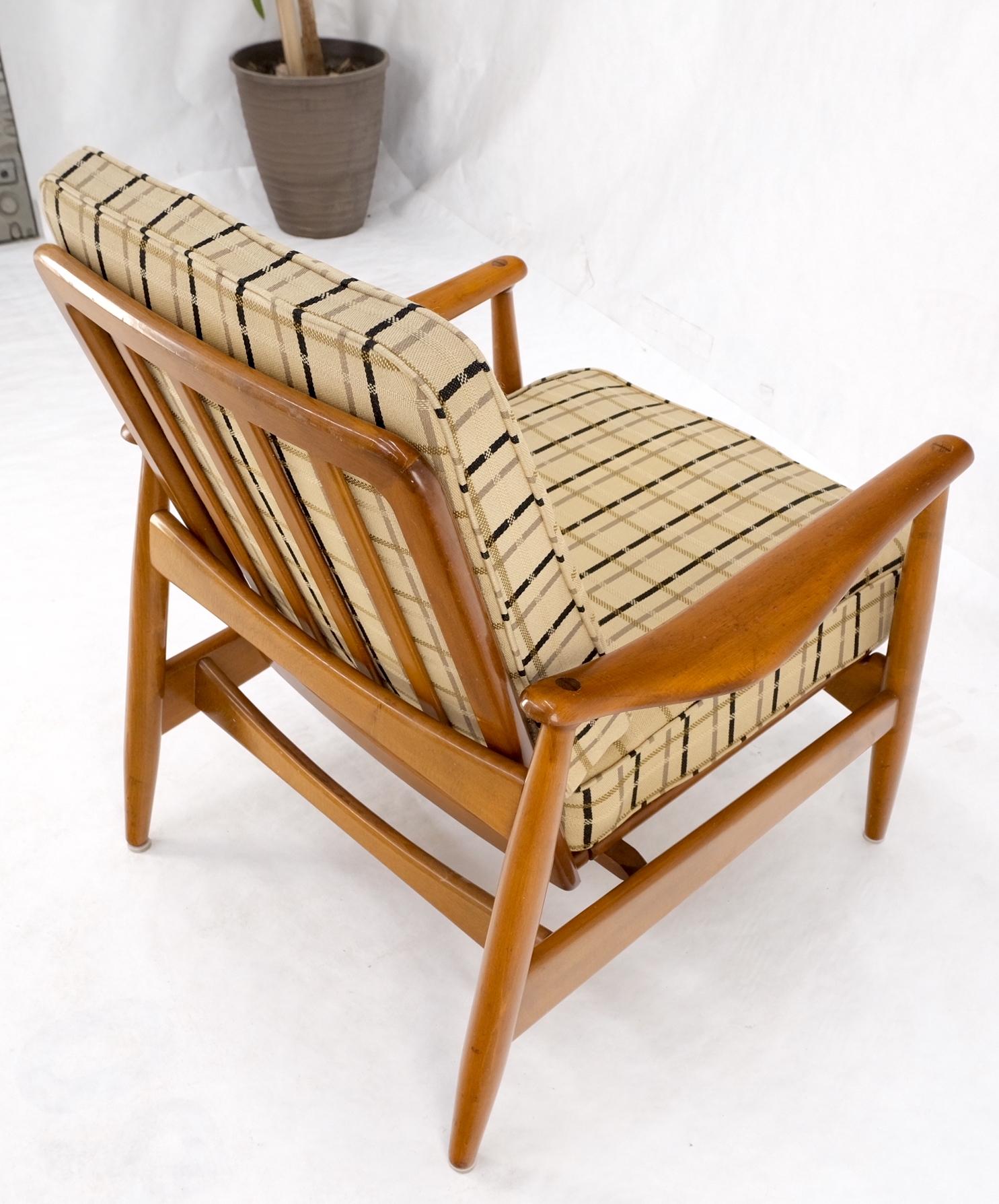 John Stuart Mid Century Danish Modern Plaid Pattern Upholstery Teak Lounge Chair For Sale 8