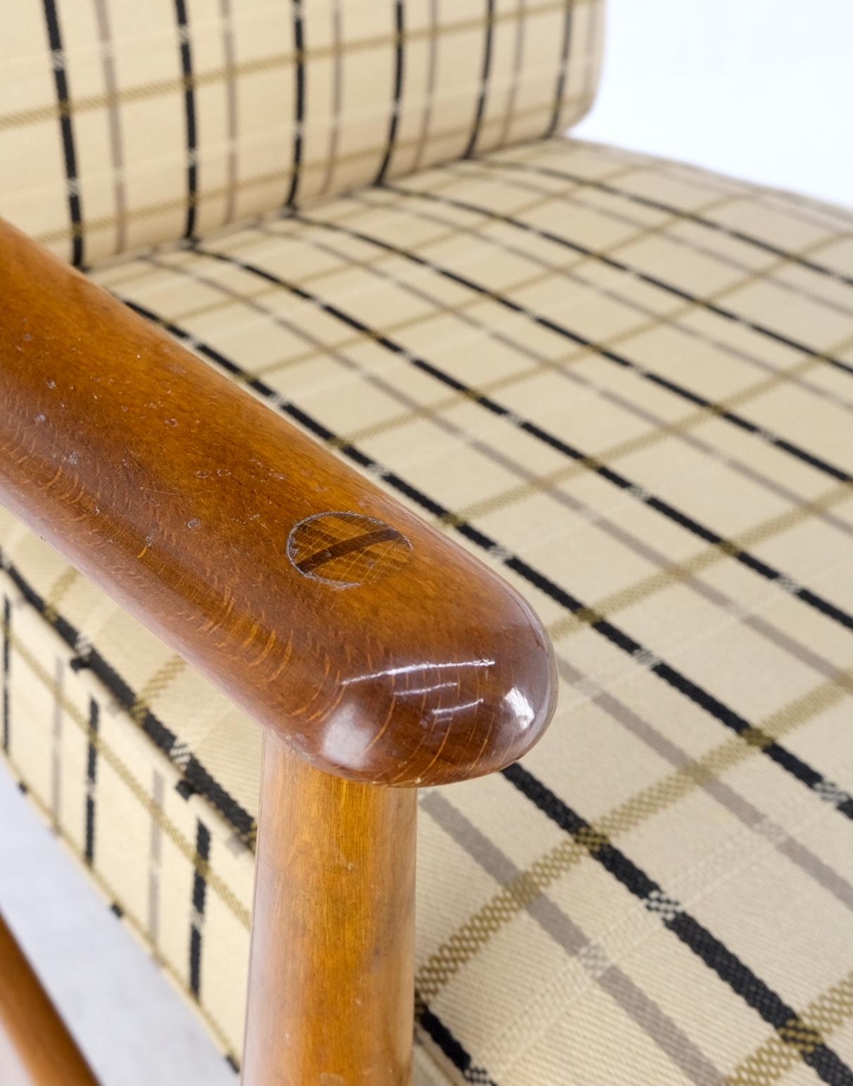 Mid-Century Modern John Stuart fauteuil de salon danois moderne du milieu du siècle dernier en teck rembourré à motifs à carreaux en vente