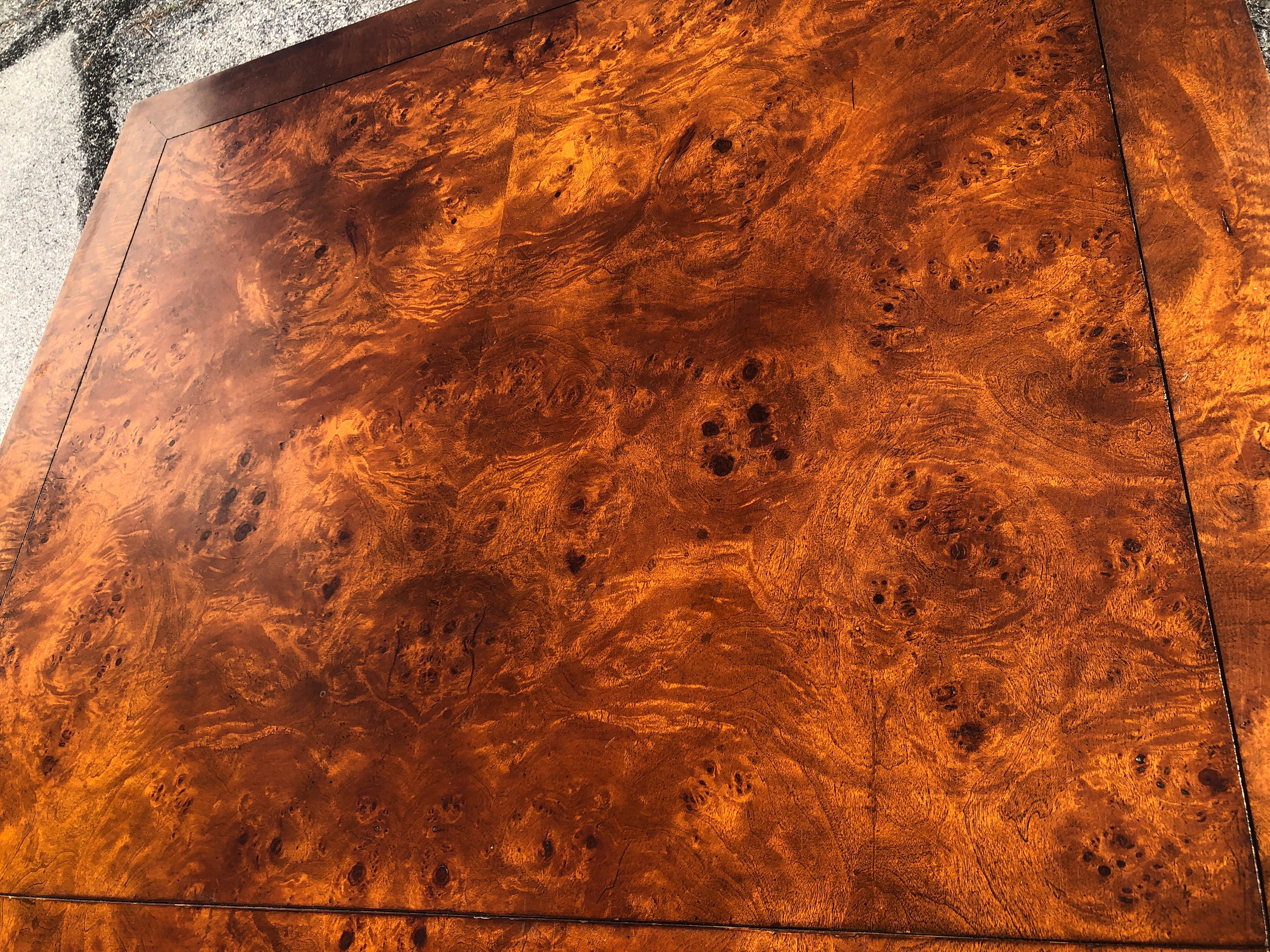 John Stuart Mid-Century Modern Burl Wood Extension Dining Table Olive Wood In Good Condition For Sale In Allentown, PA
