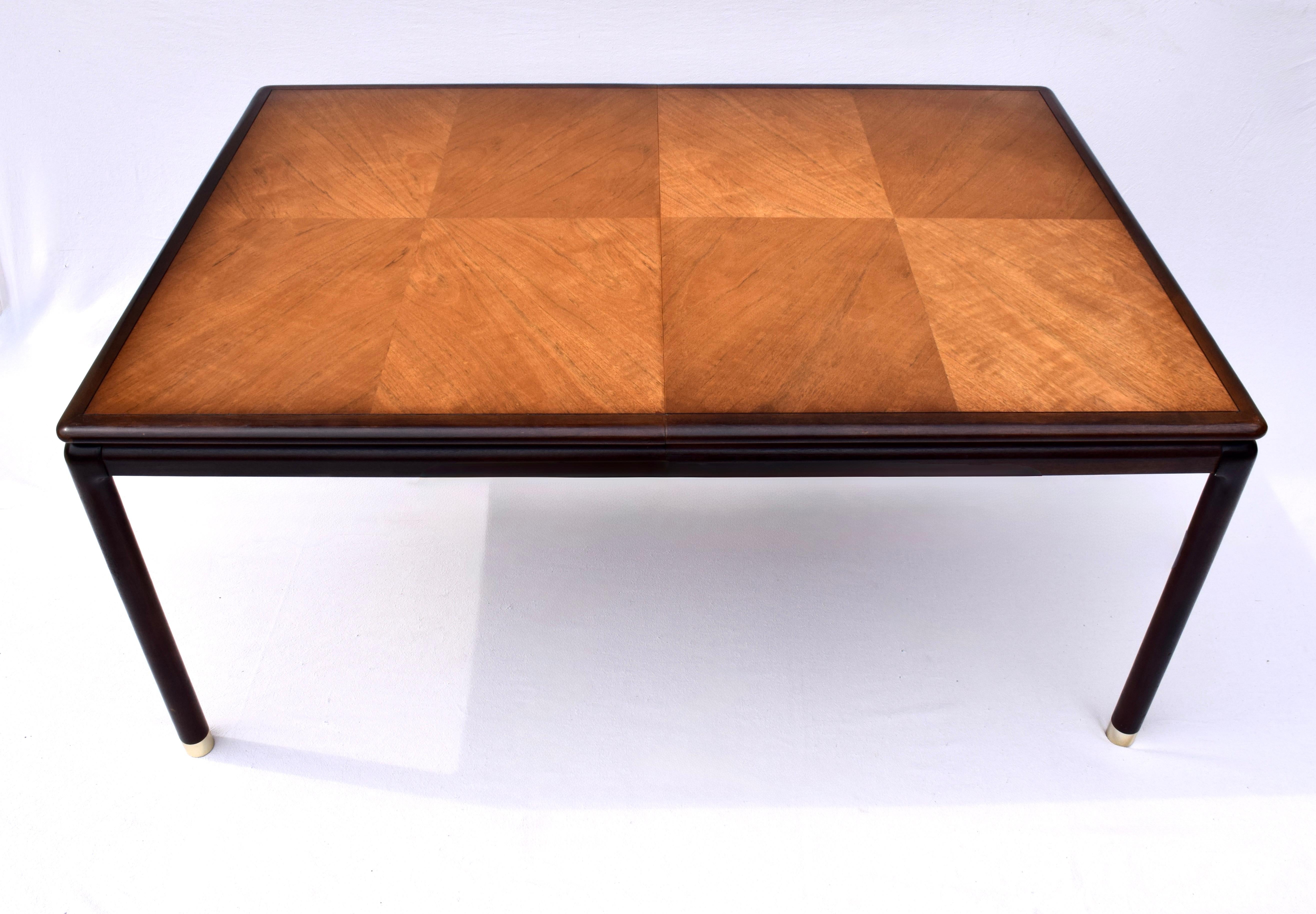 Mid-Century Modern Table de salle à manger mi-siècle moderne John Stuart en vente