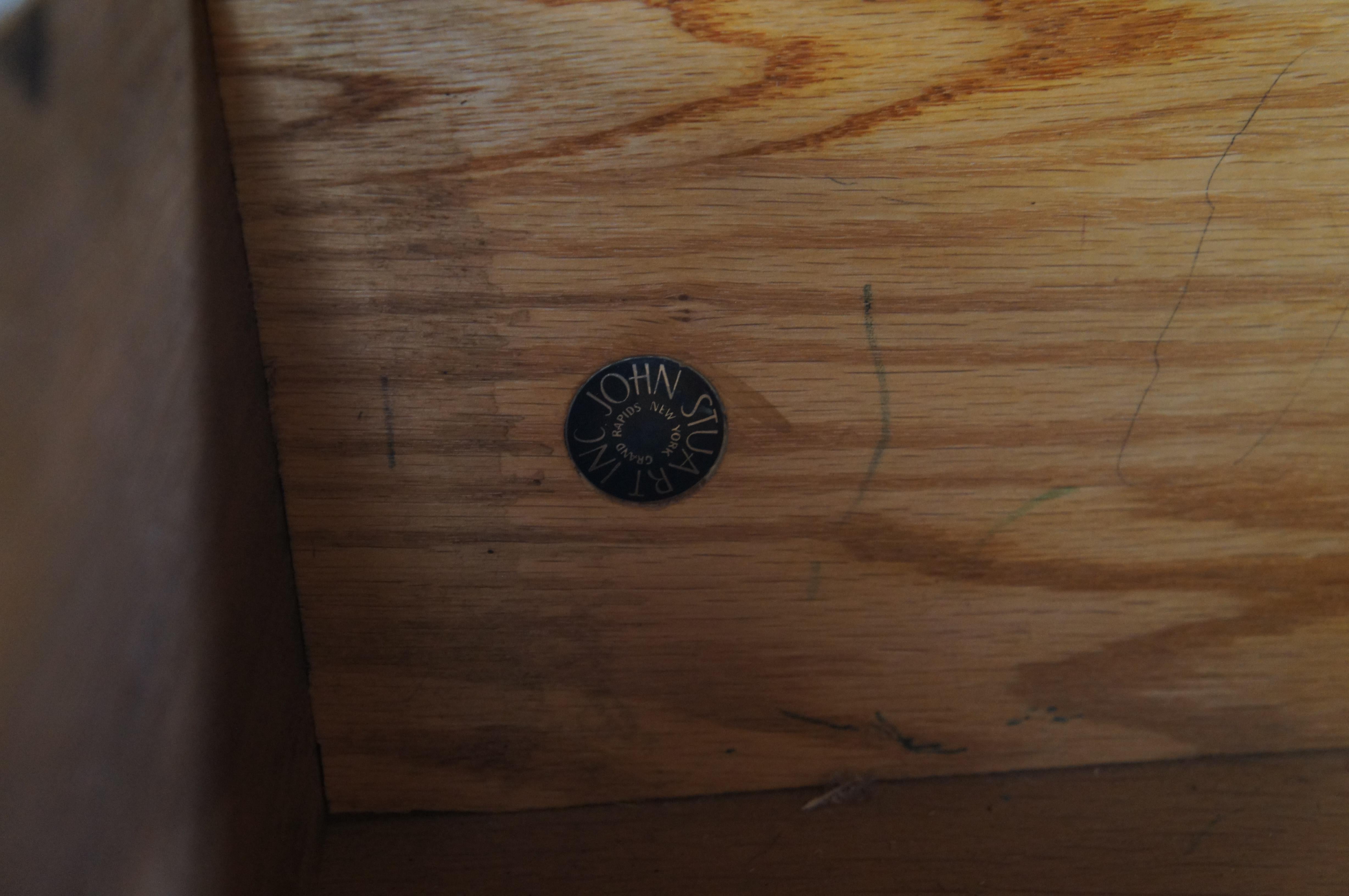 John Stuart Mid Century Modern Hairpin Leg Maple Writing Desk Table Drawers MCM In condizioni deteriorate in vendita a Dayton, OH