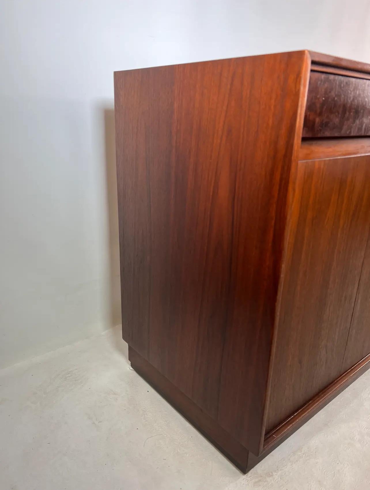 Mid-20th Century John Stuart Mid-Century Modern Walnut and Burl Wood Sideboard Credenza For Sale