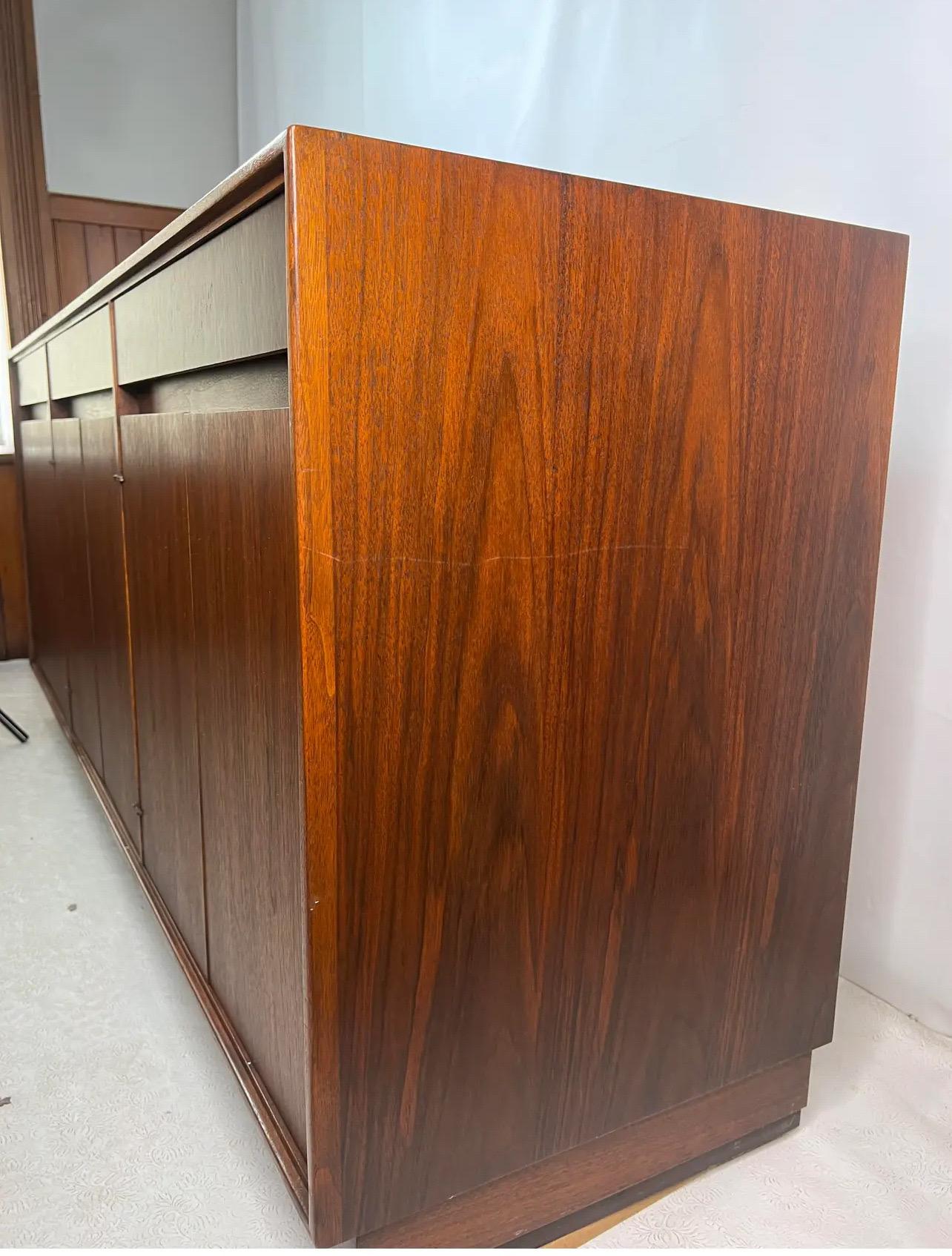 John Stuart Mid-Century Modern Walnut and Burl Wood Sideboard Credenza For Sale 2
