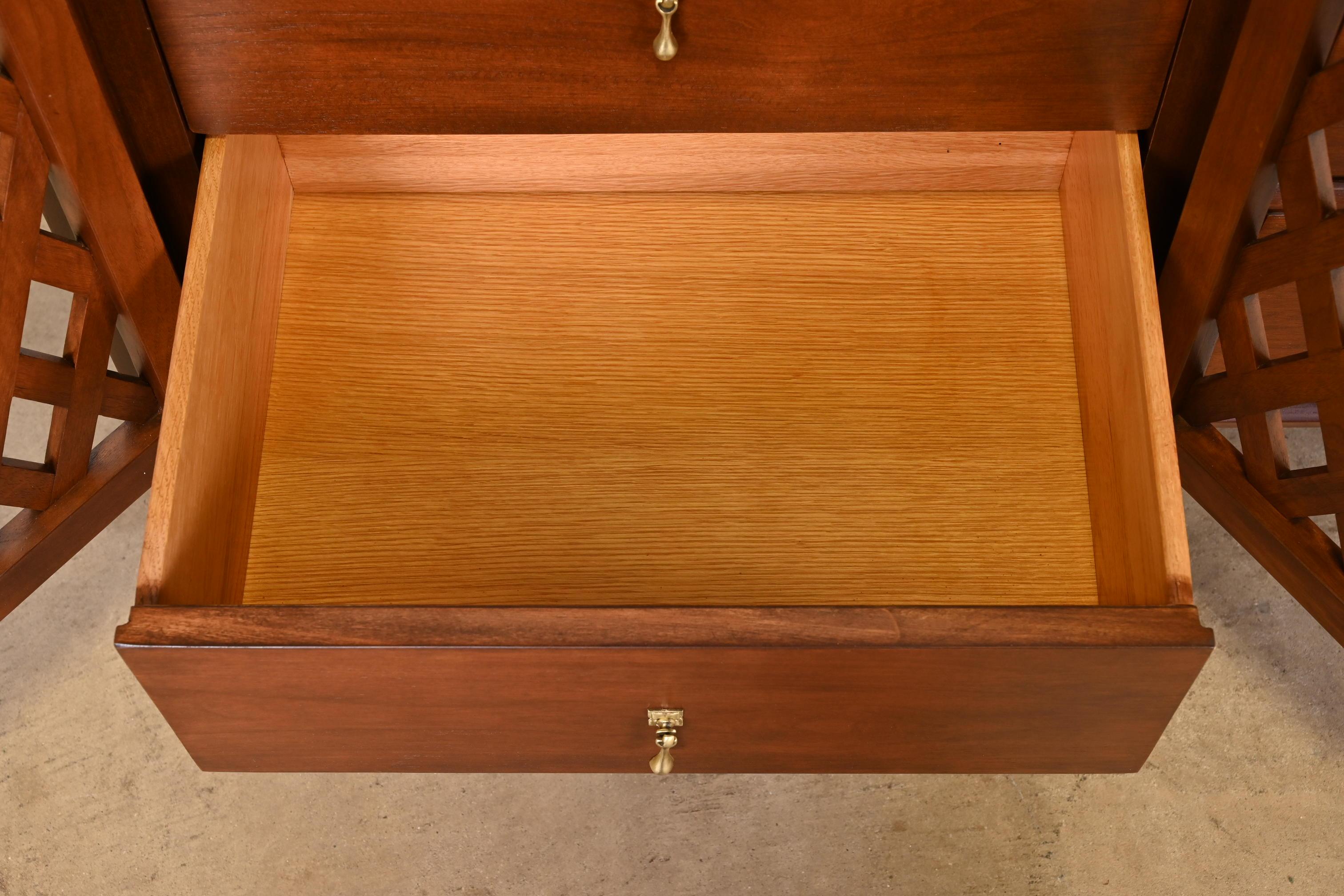 John Stuart Mid-Century Modern Walnut Dresser or Credenza, Newly Refinished For Sale 3