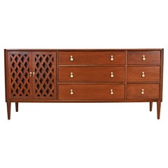 John Stuart Moderne Kommode oder Anrichte aus Nussbaumholz, Mid-Century Modern, neu lackiert