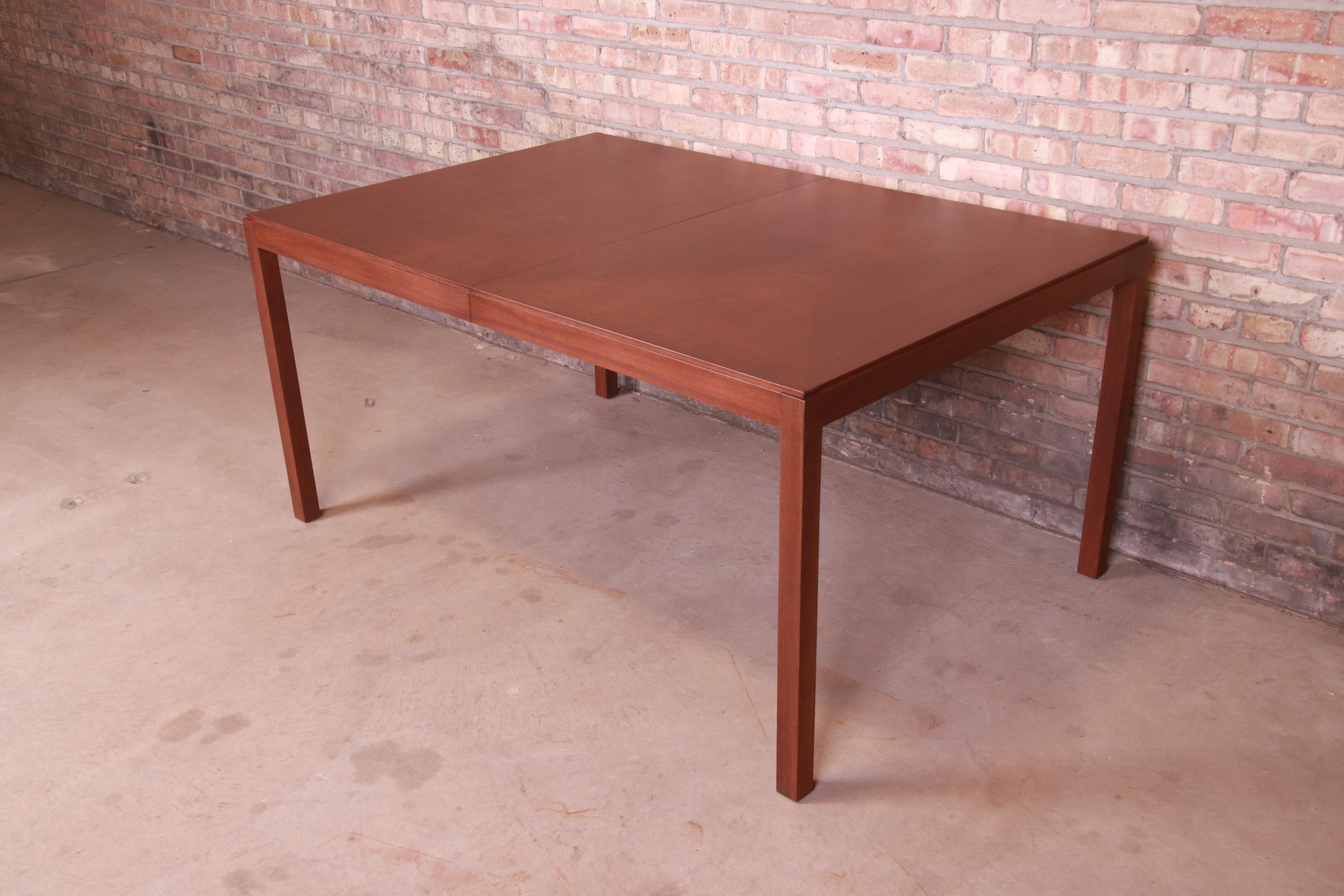 John Stuart Mid-Century Modern Walnut Extension Dining Table, Newly Refinished For Sale 7