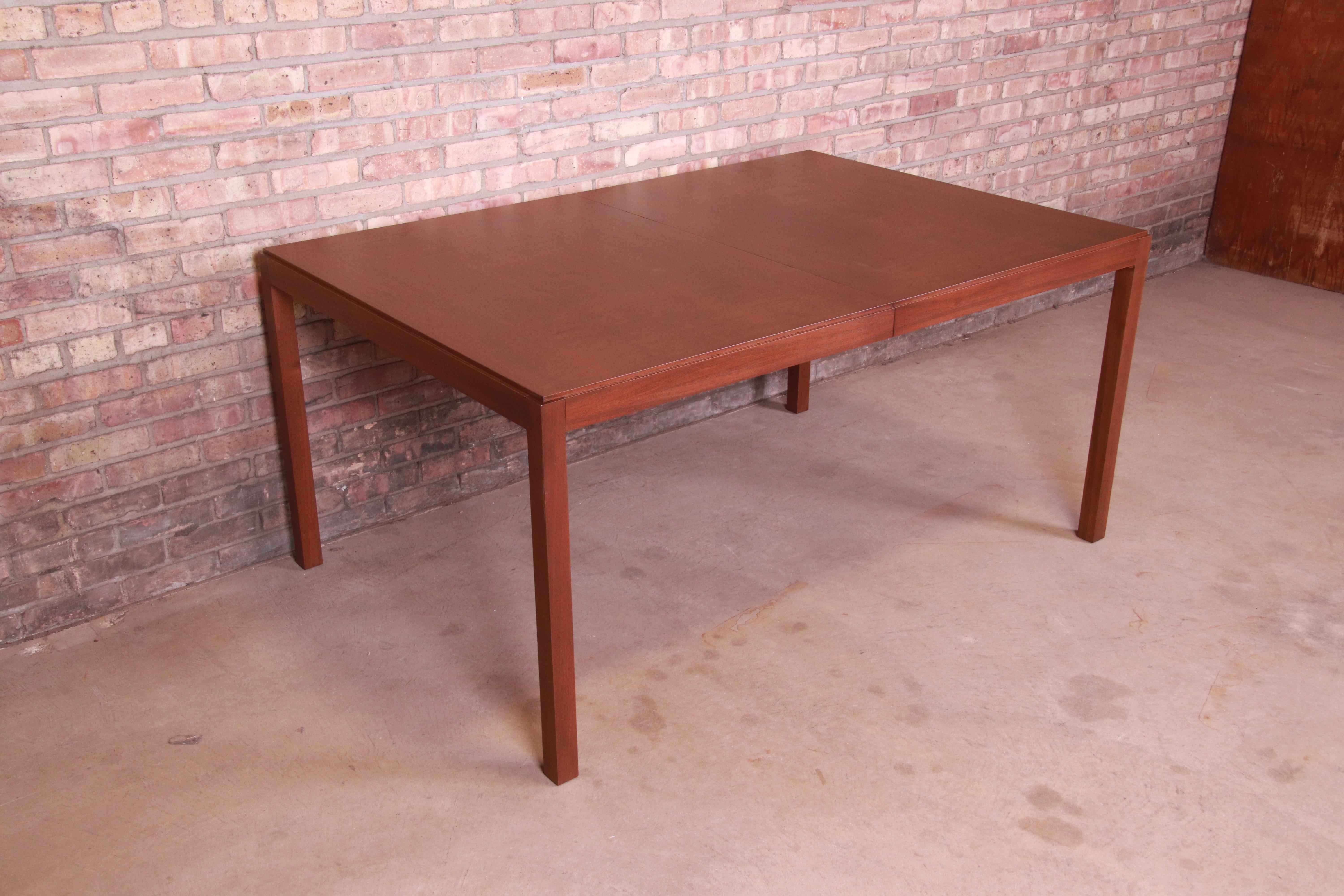 John Stuart Mid-Century Modern Walnut Extension Dining Table, Newly Refinished For Sale 9