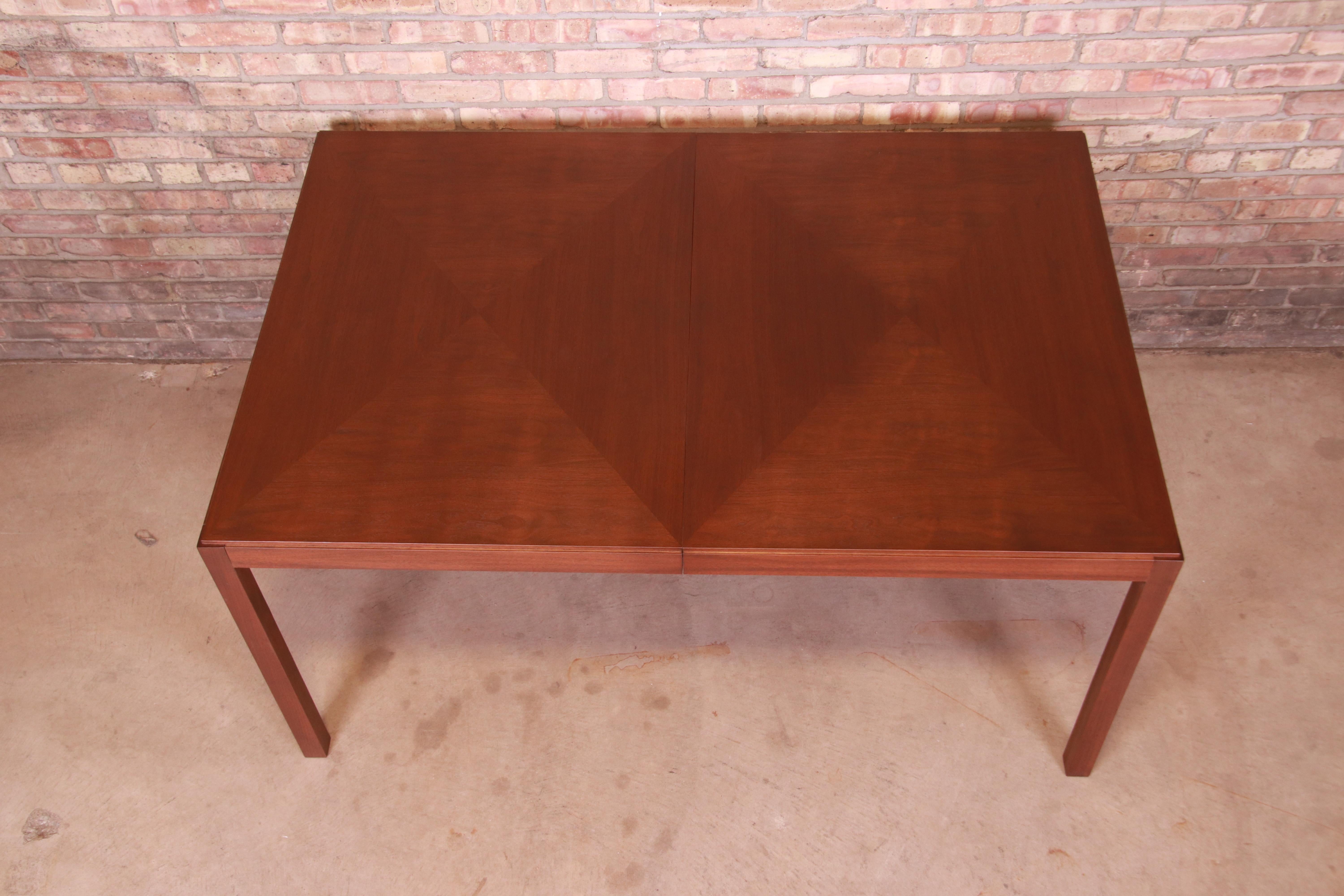 John Stuart Mid-Century Modern Walnut Extension Dining Table, Newly Refinished For Sale 11