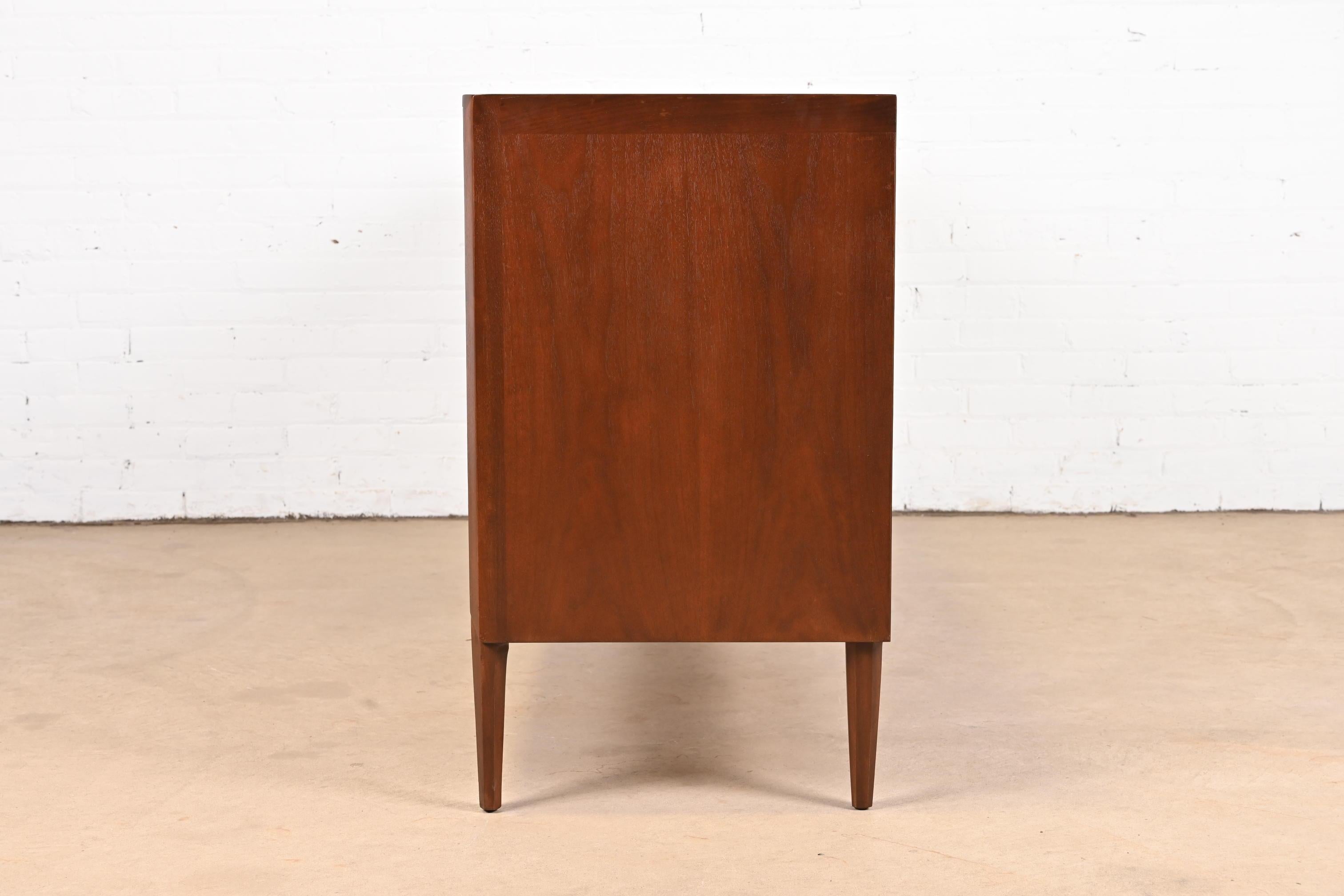 John Stuart Mid-Century Modern Walnut Triple Dresser or Credenza, Refinished For Sale 6