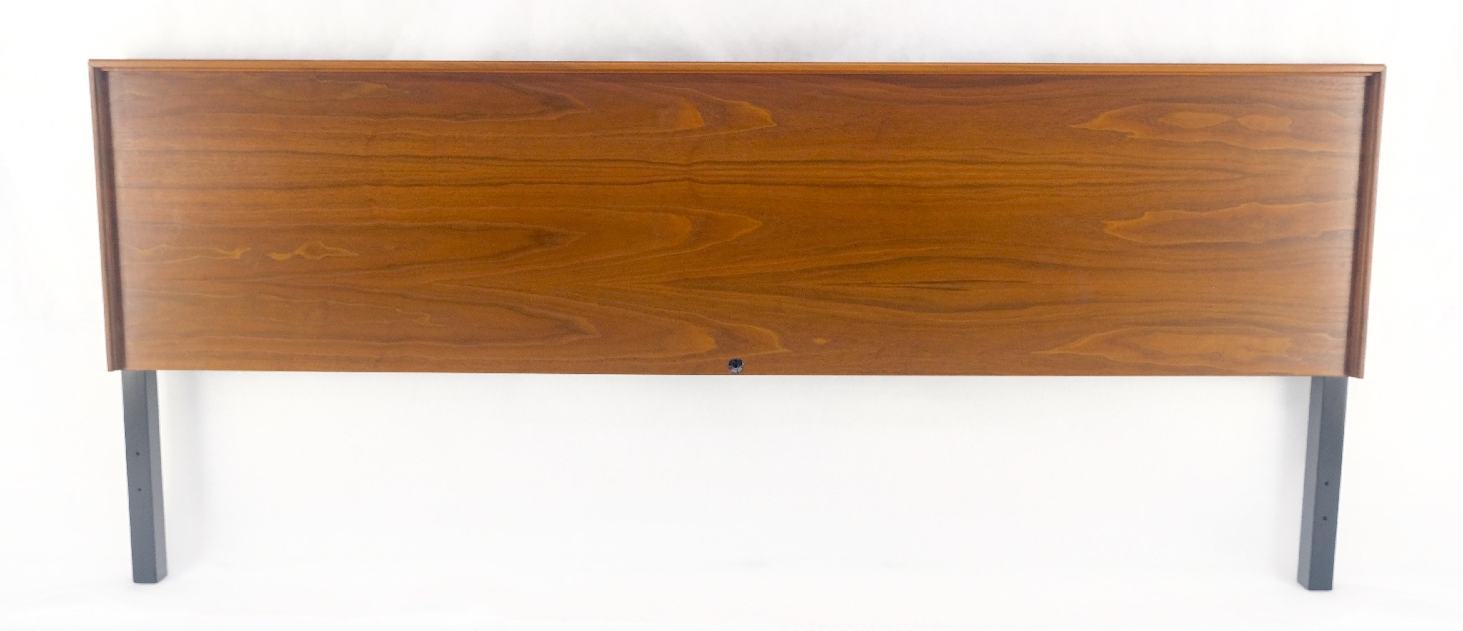 Américain John Stuart Oiled Walnut Danish Mid Century Modern King Size Bed Headboard MINT ! en vente